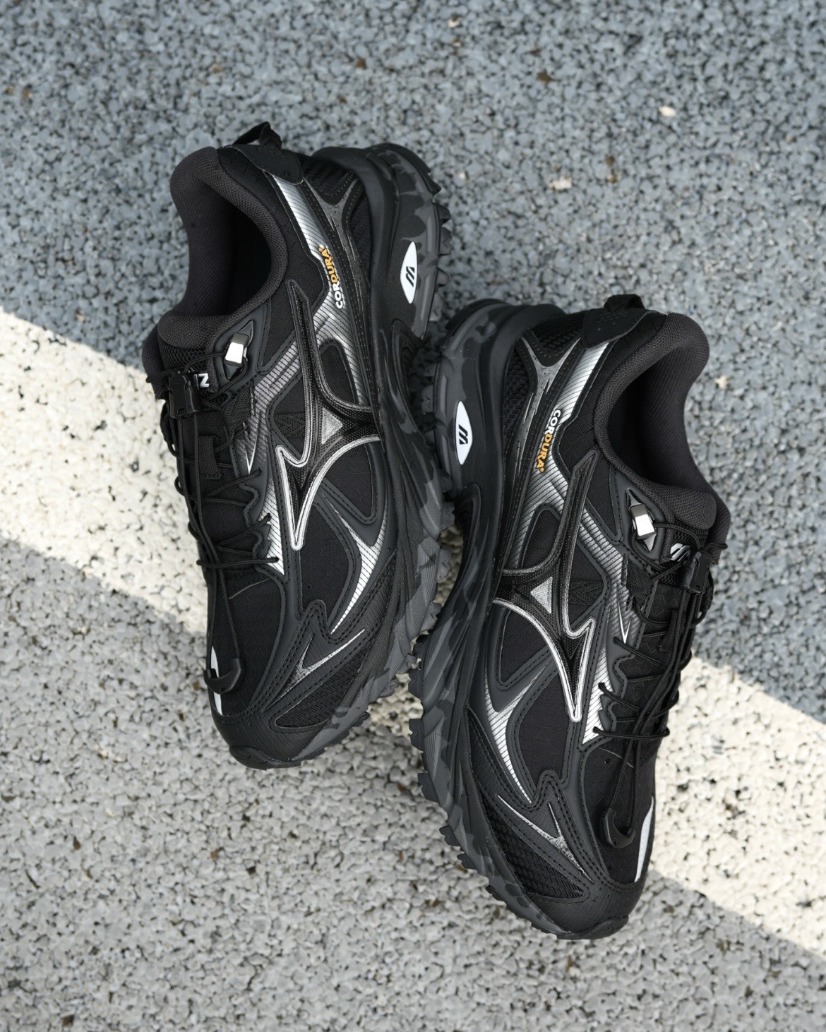 (預訂) Mizuno FIYI V2  - D1GH263701