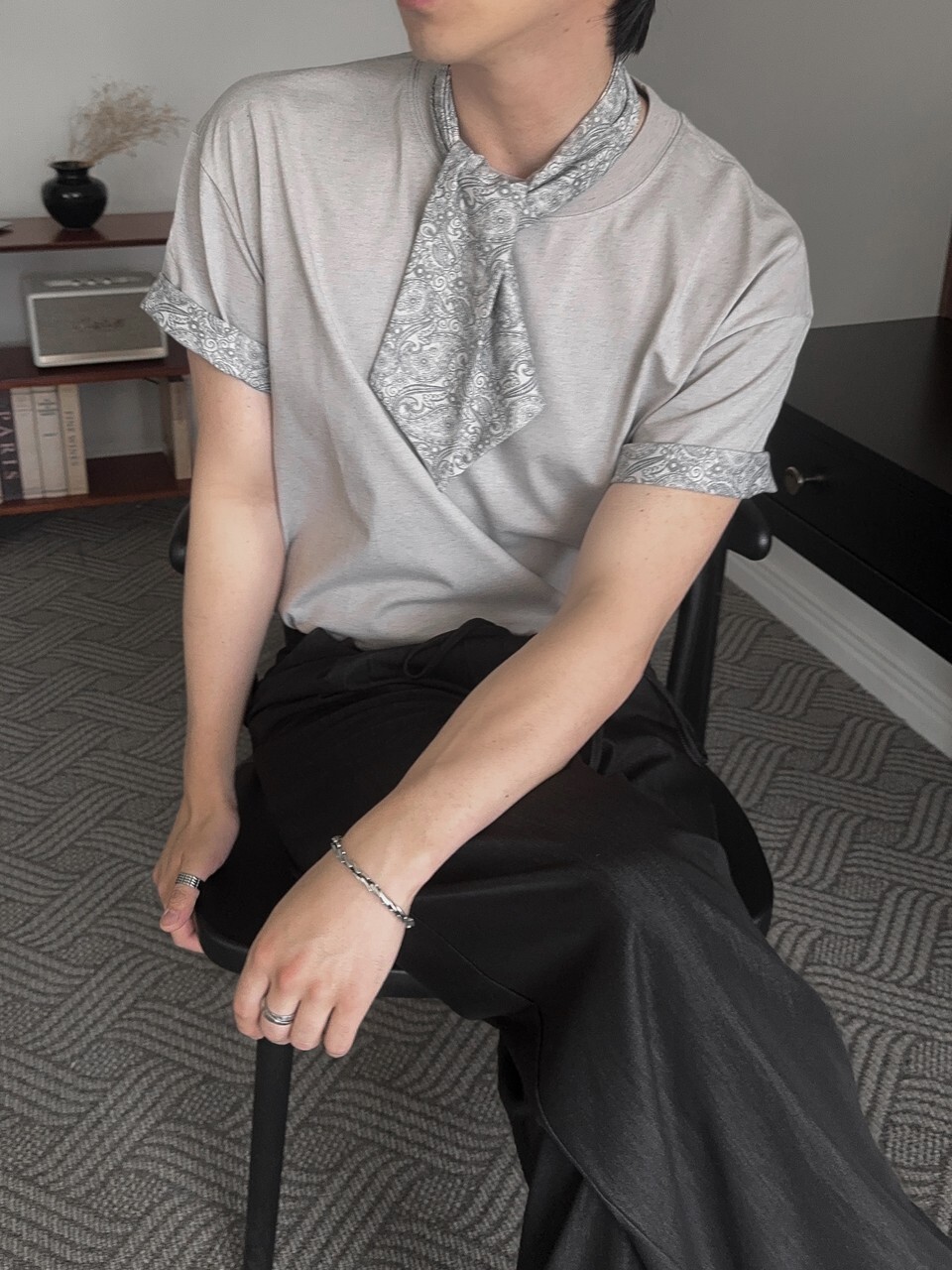 Desert paisley pattern scarf short-sleeved T-shirt