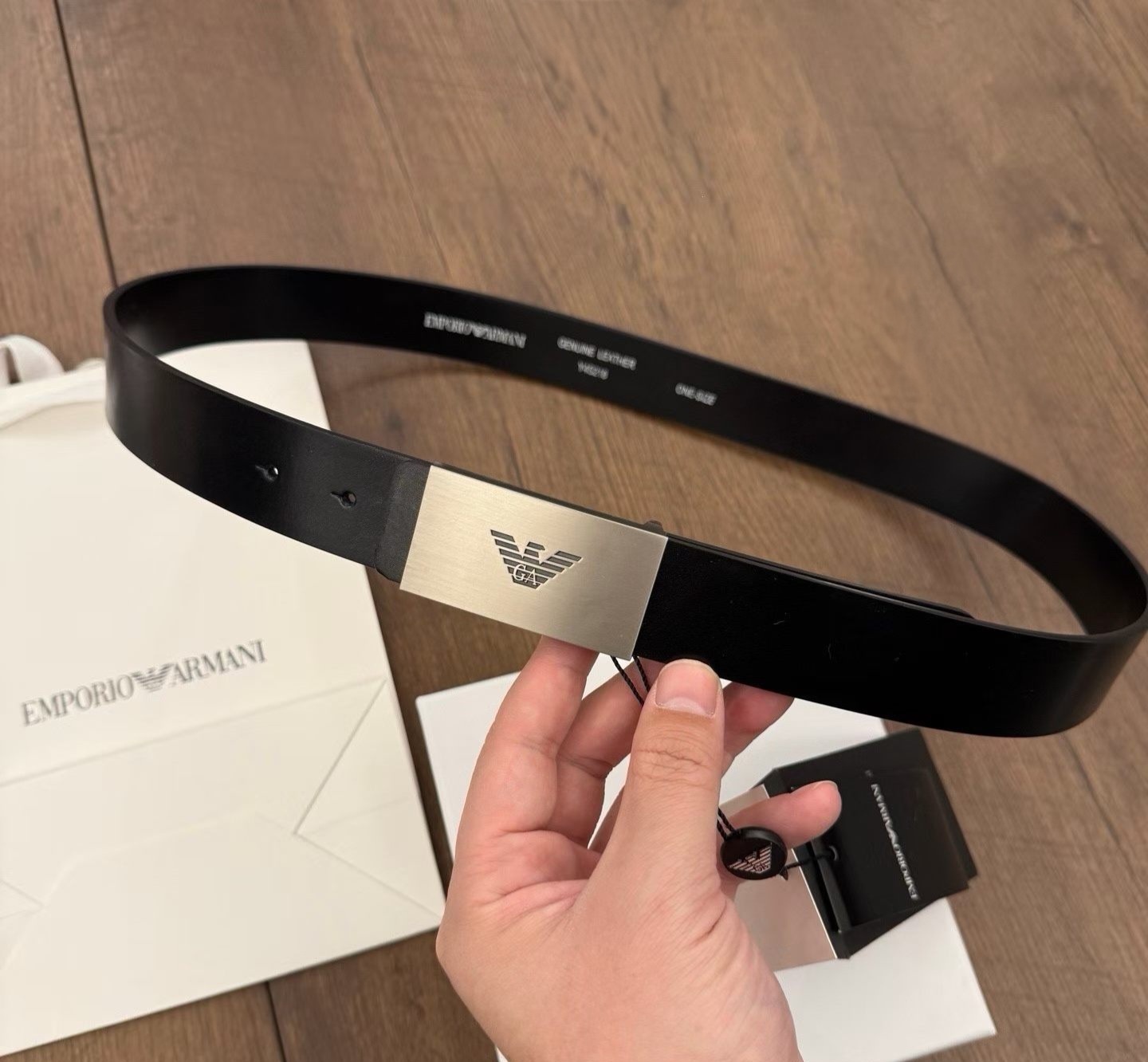 ARMANI 男款黑皮帶 併 銀扣