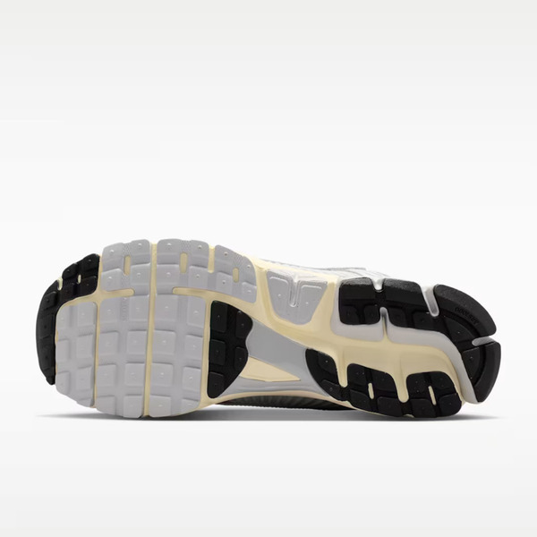 Nike 耐吉 Zoom Vomero 5 IM3486-002 男 運動休閒鞋 復古鞋 舒適 緩震 穿搭 銀灰 米