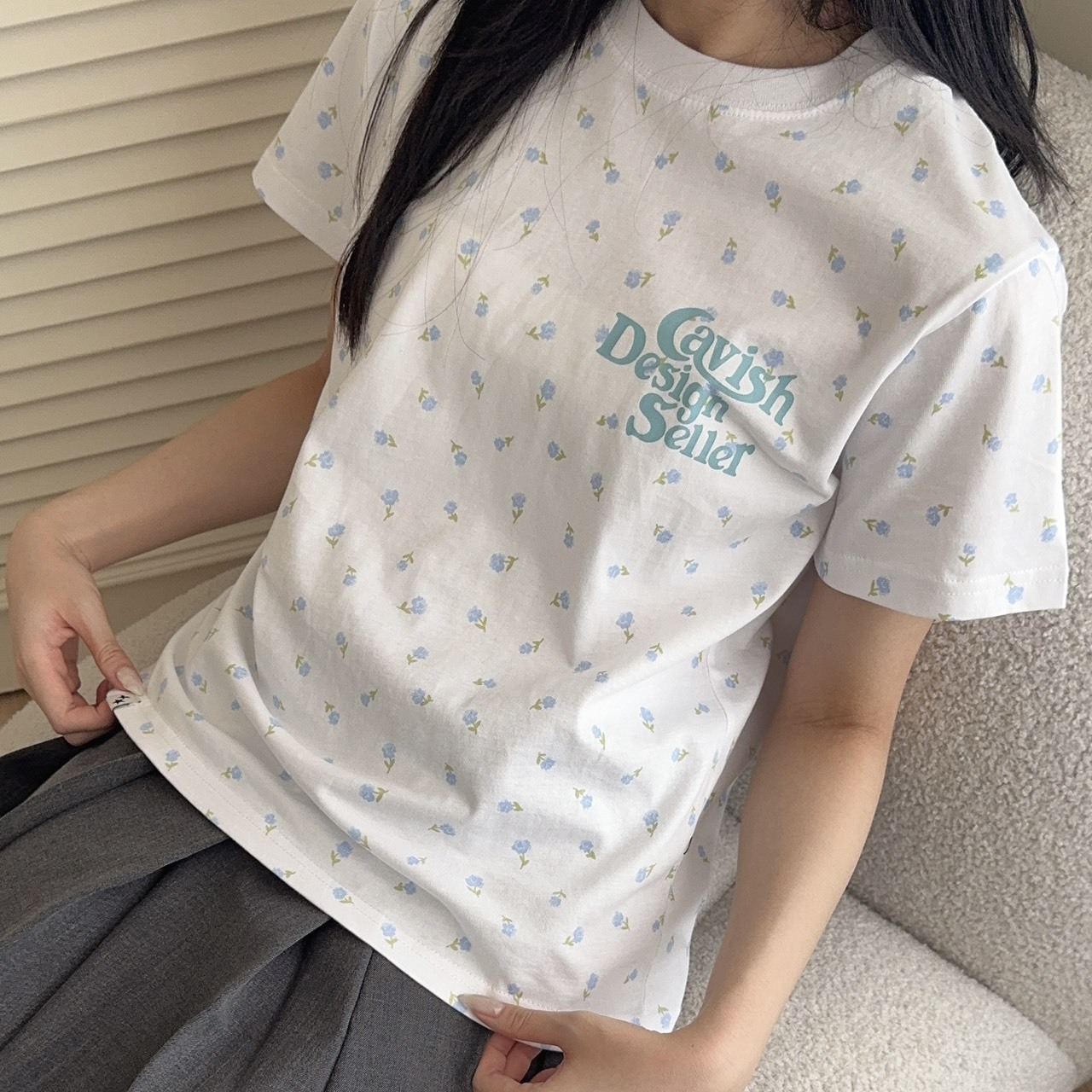 （現貨）韓牌 CAVISH FLOWER SELLER LOGO 花花 女版 短T CV2GMFT514A