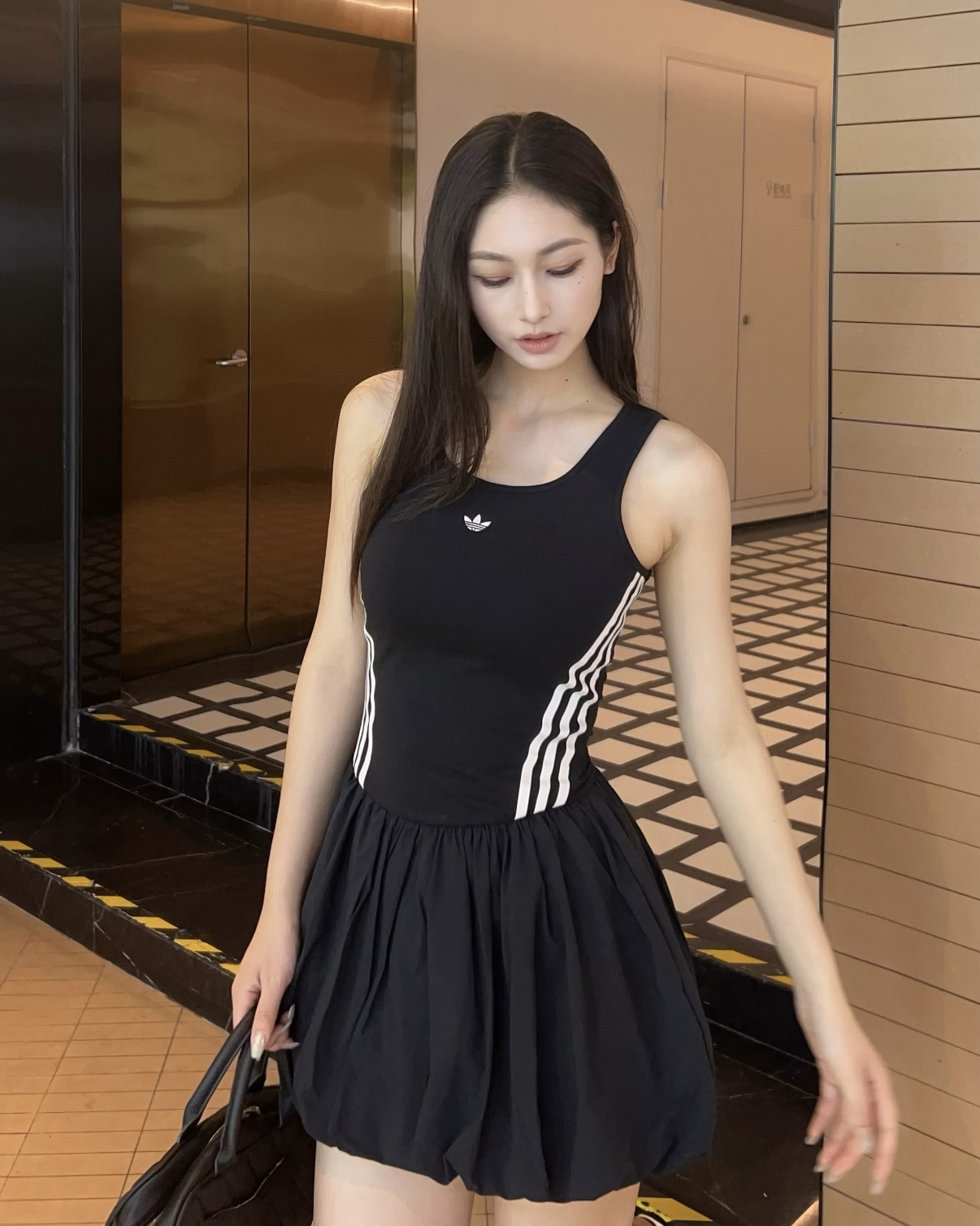 ADIDAS ORIGINALS 泡泡連身裙 洋裝 背心 修身 黑色 白色