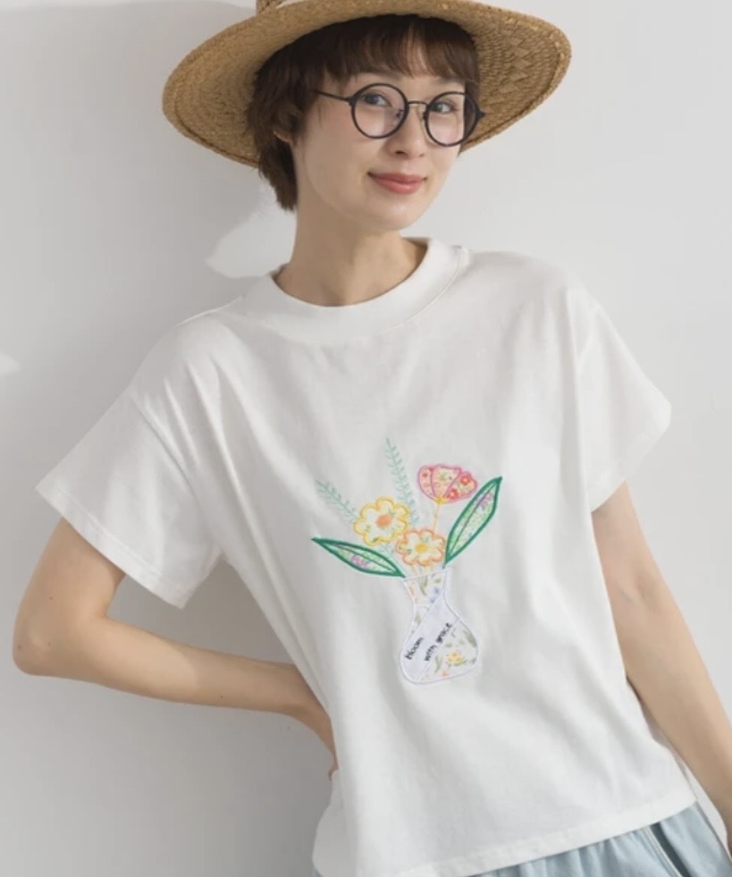 刺繡上衣