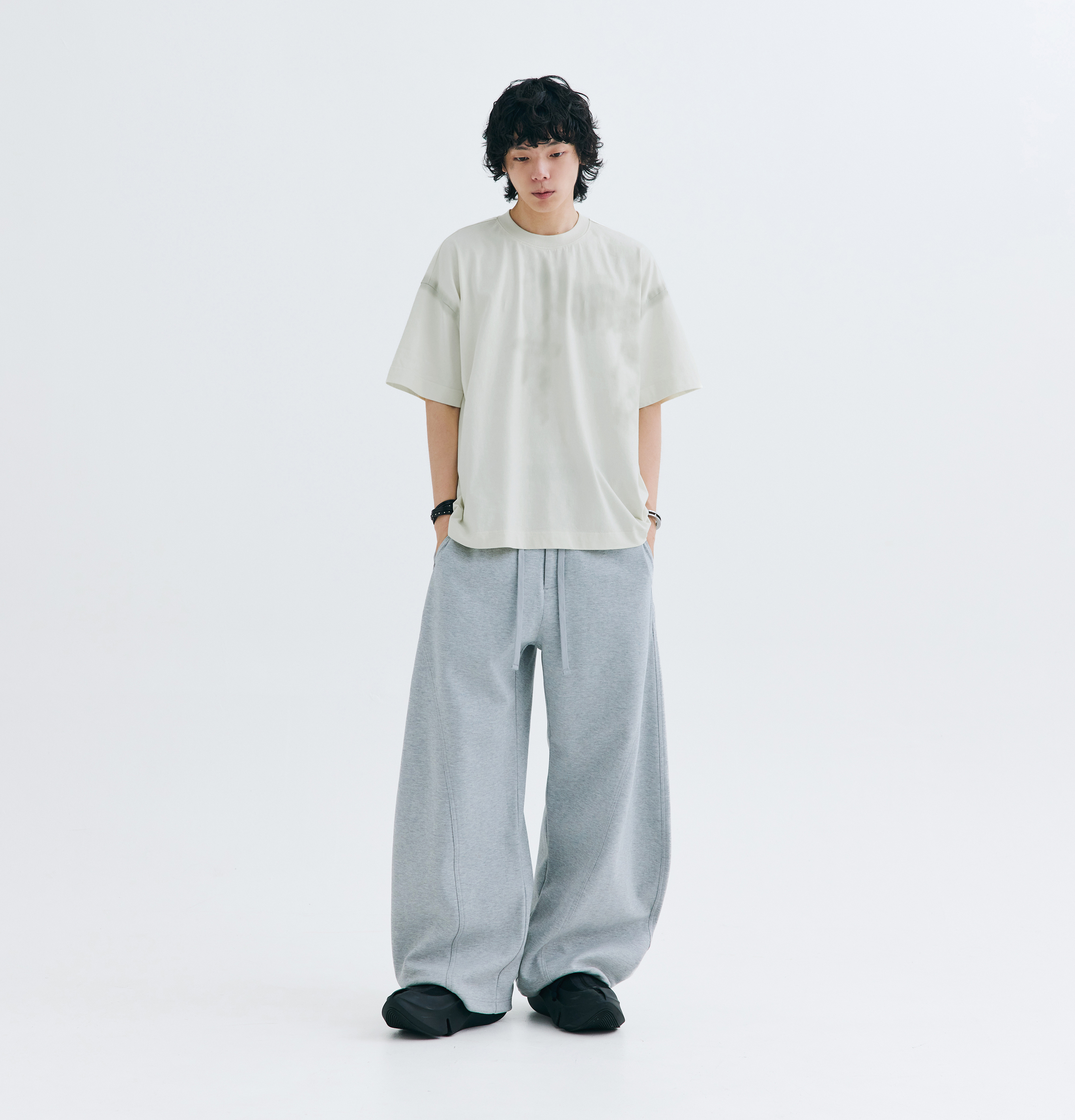 MELSIGN - Dizzy Fuzzy Tee - Ivory