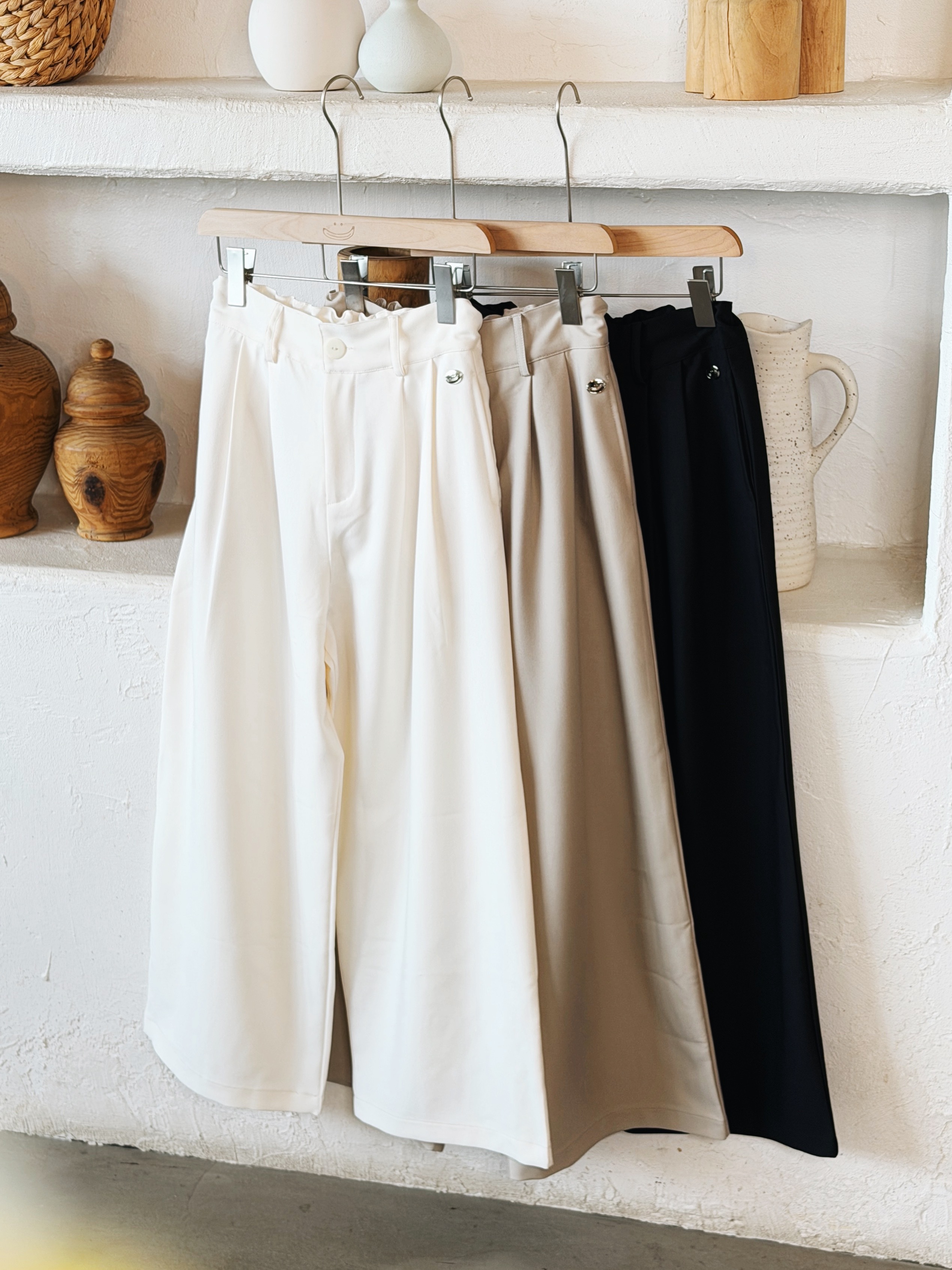 三色 / 微彈簡約雙褶西裝闊褲 / Minimalist Pleated Wide-Leg Trousers