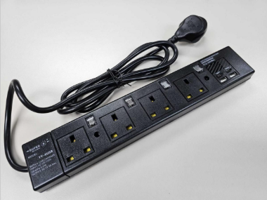 SUPER YY-4USB/6B" 4位排蘇拖板 (Black)