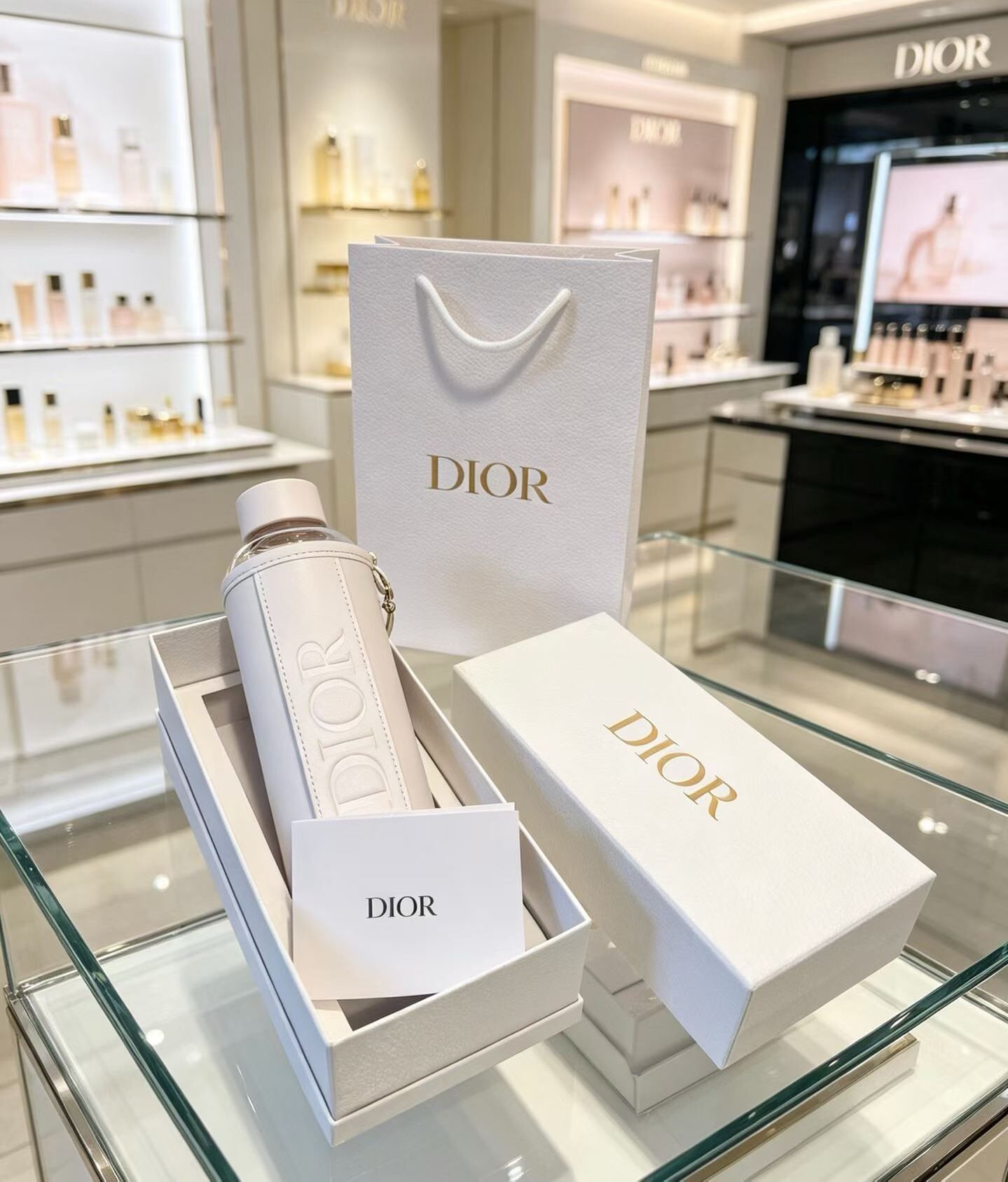 Dior VIP贈品玻璃水樽連白色皮套