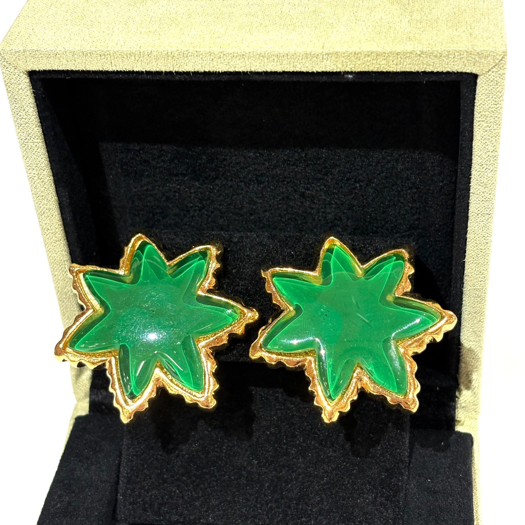 98%NEW二手Christian Lacroix 耳夾/耳環 (3.5 x 3.5cm) 翡翠綠楓葉琉璃金邊 VINTAGE EARRINGS #香榭站正品