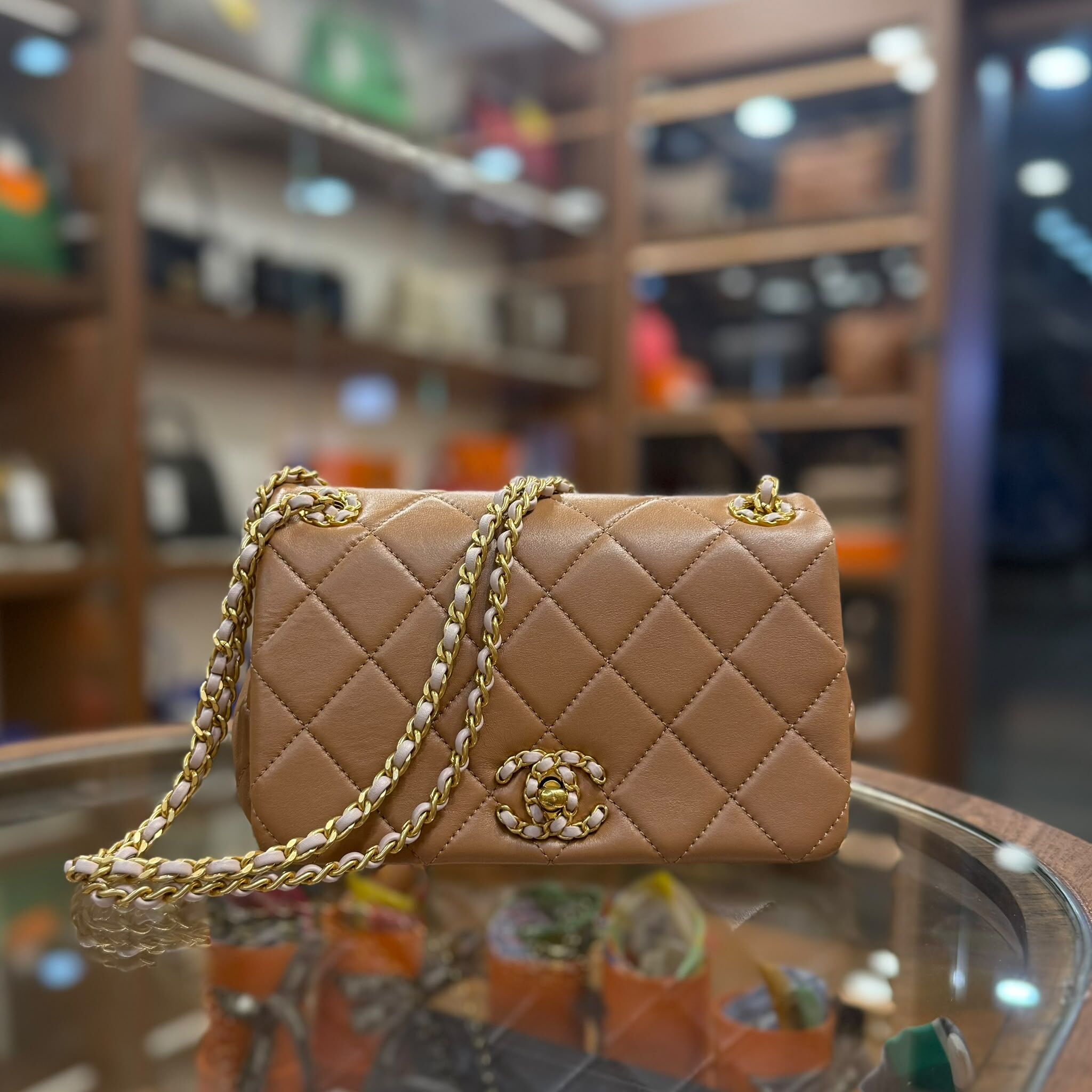 98%New Used Chanel 19 AS4780 奶茶色羊皮菱格紋金扣皮穿鏈 #香奈兒 #晶片款