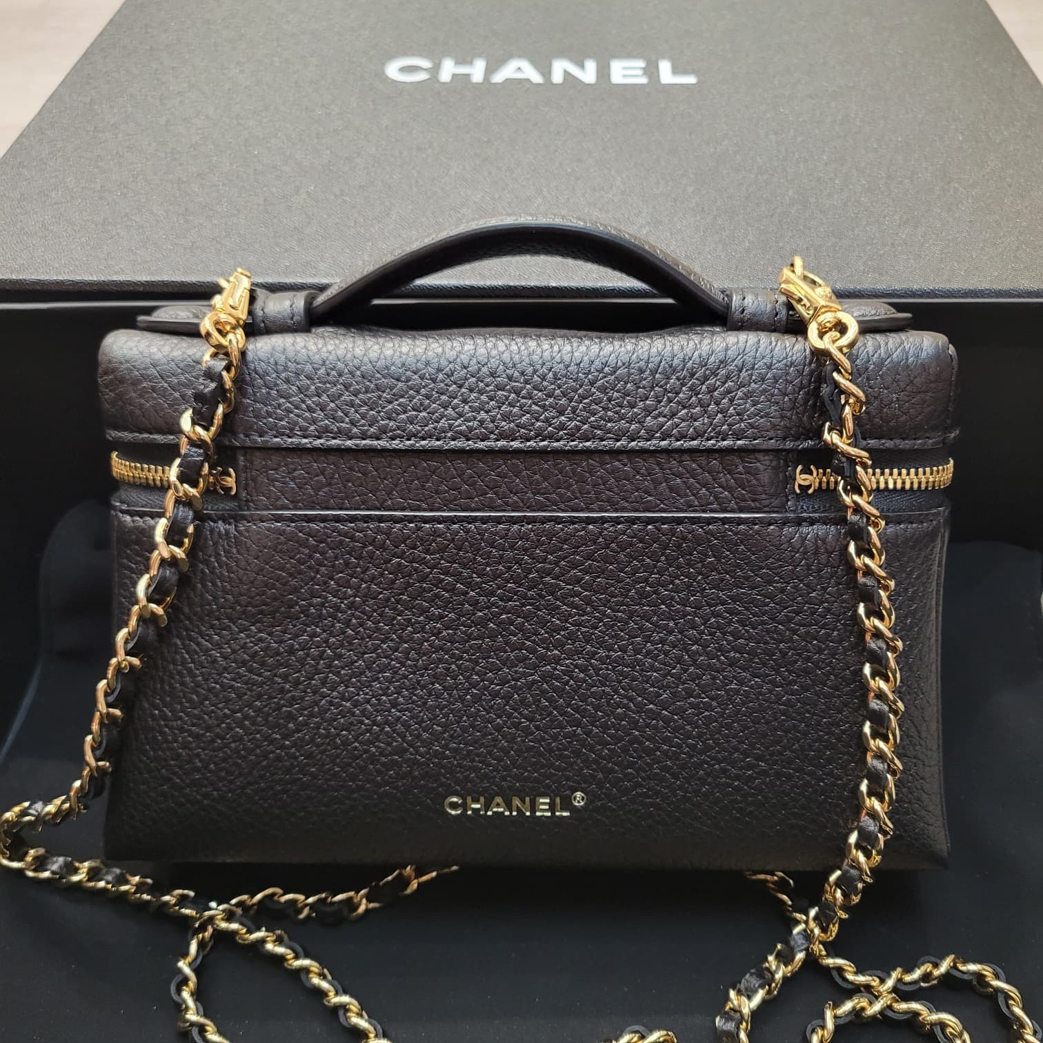 CHANEL AP5346 VANITY WITH CHAIN 19CM BLACK