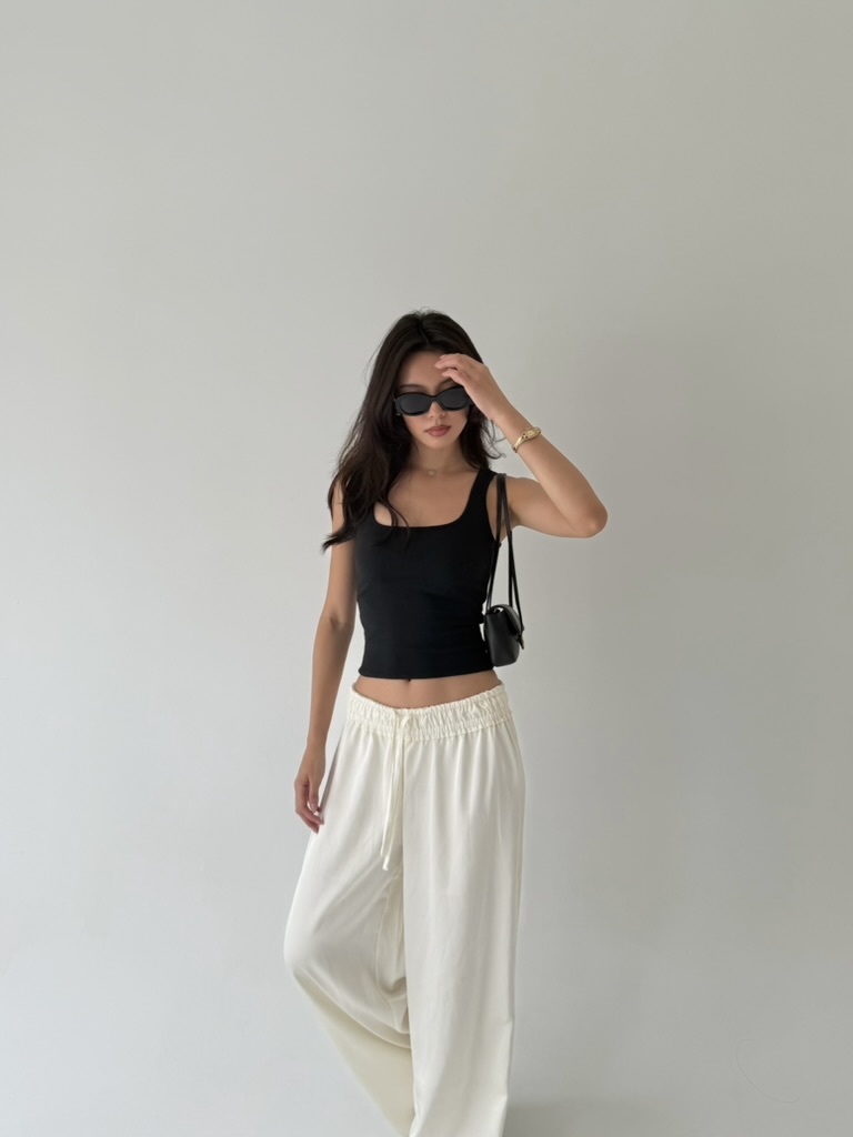 Of Her Making Tank - Jet Black