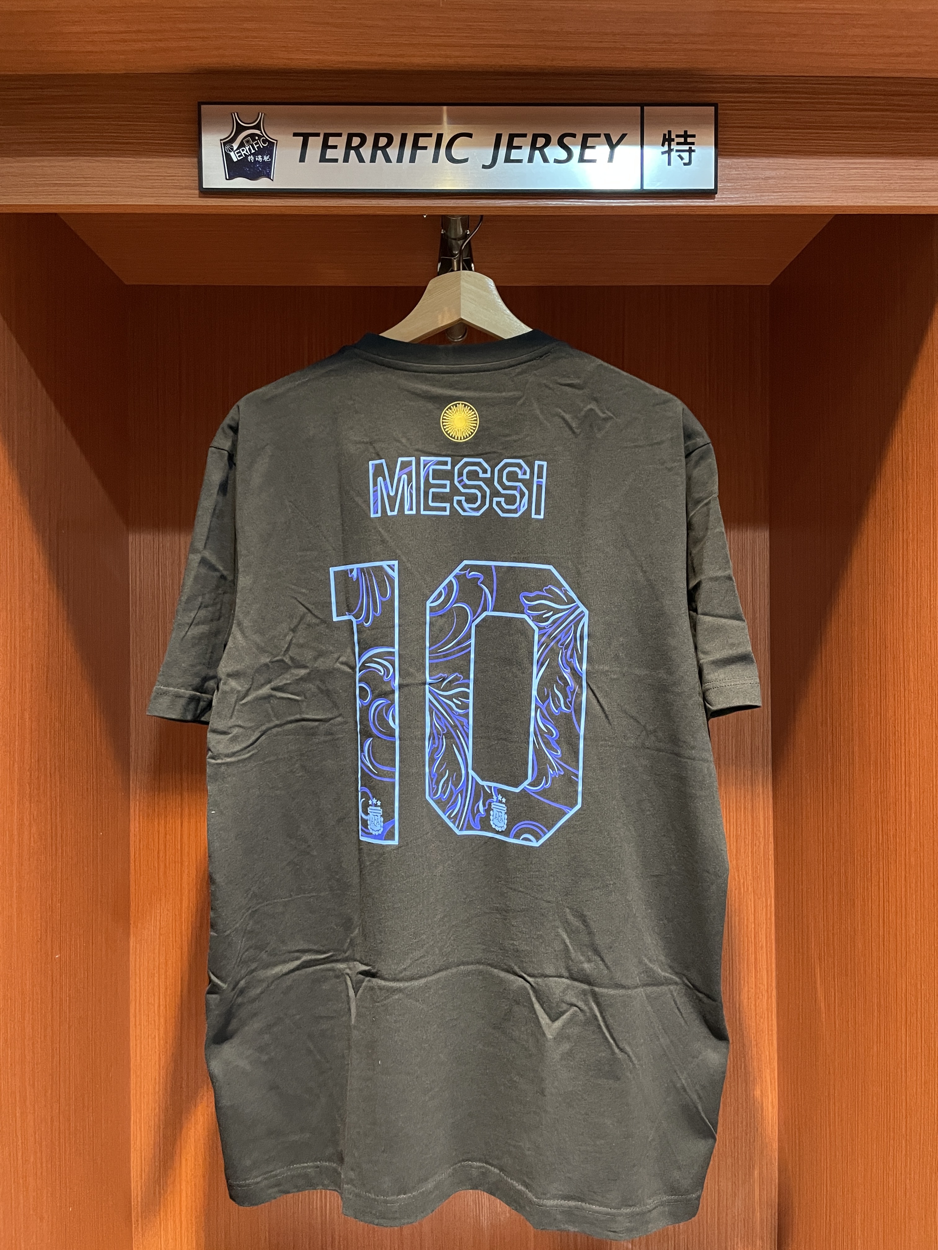 FIFA短袖 Lionel Messi 阿根廷黑 藍字 2026 世界盃 Away Adidas Player Name Tee 棉質 短袖 全新