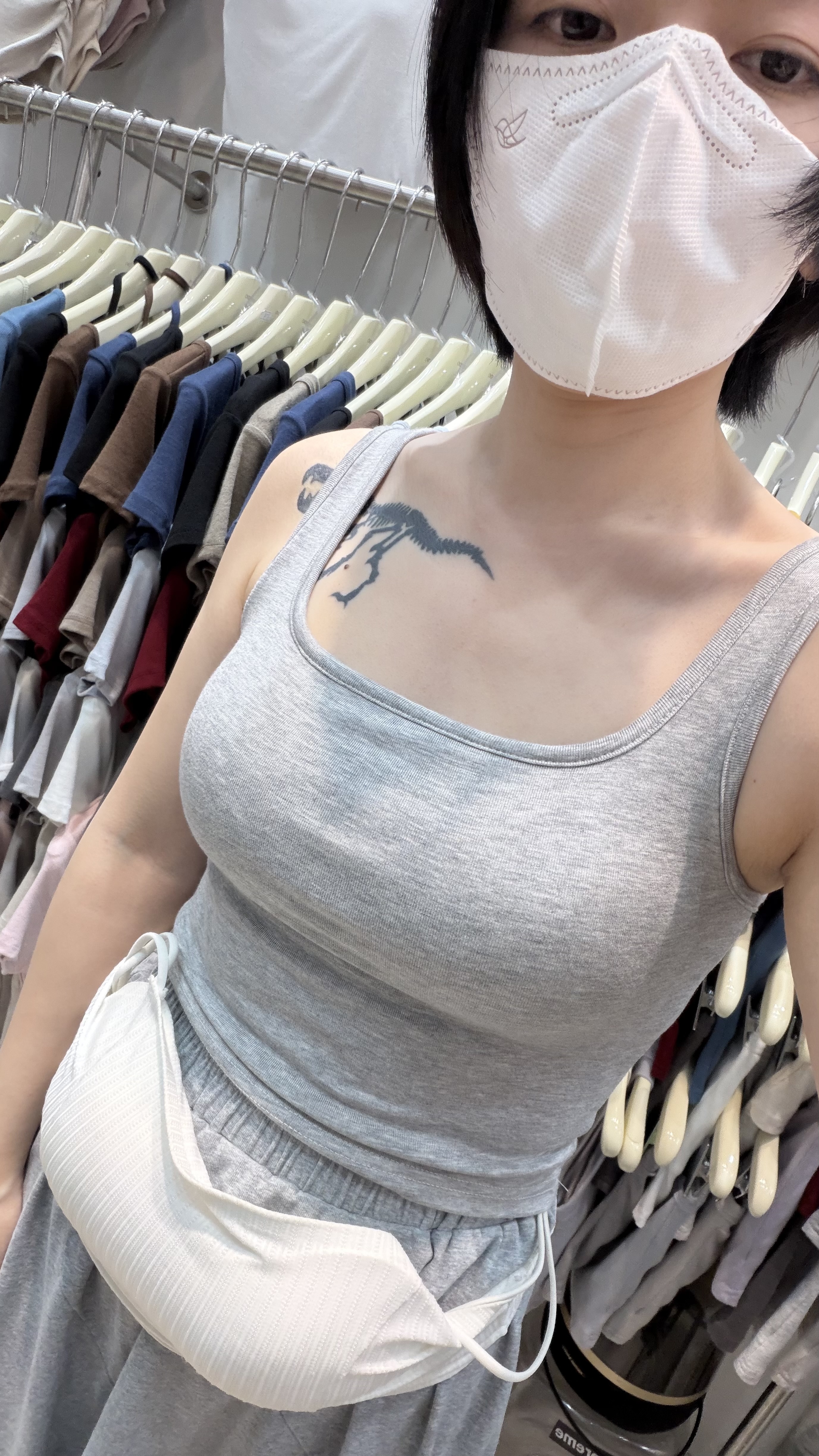 超爆乳胸墊背心（24h國外連線）