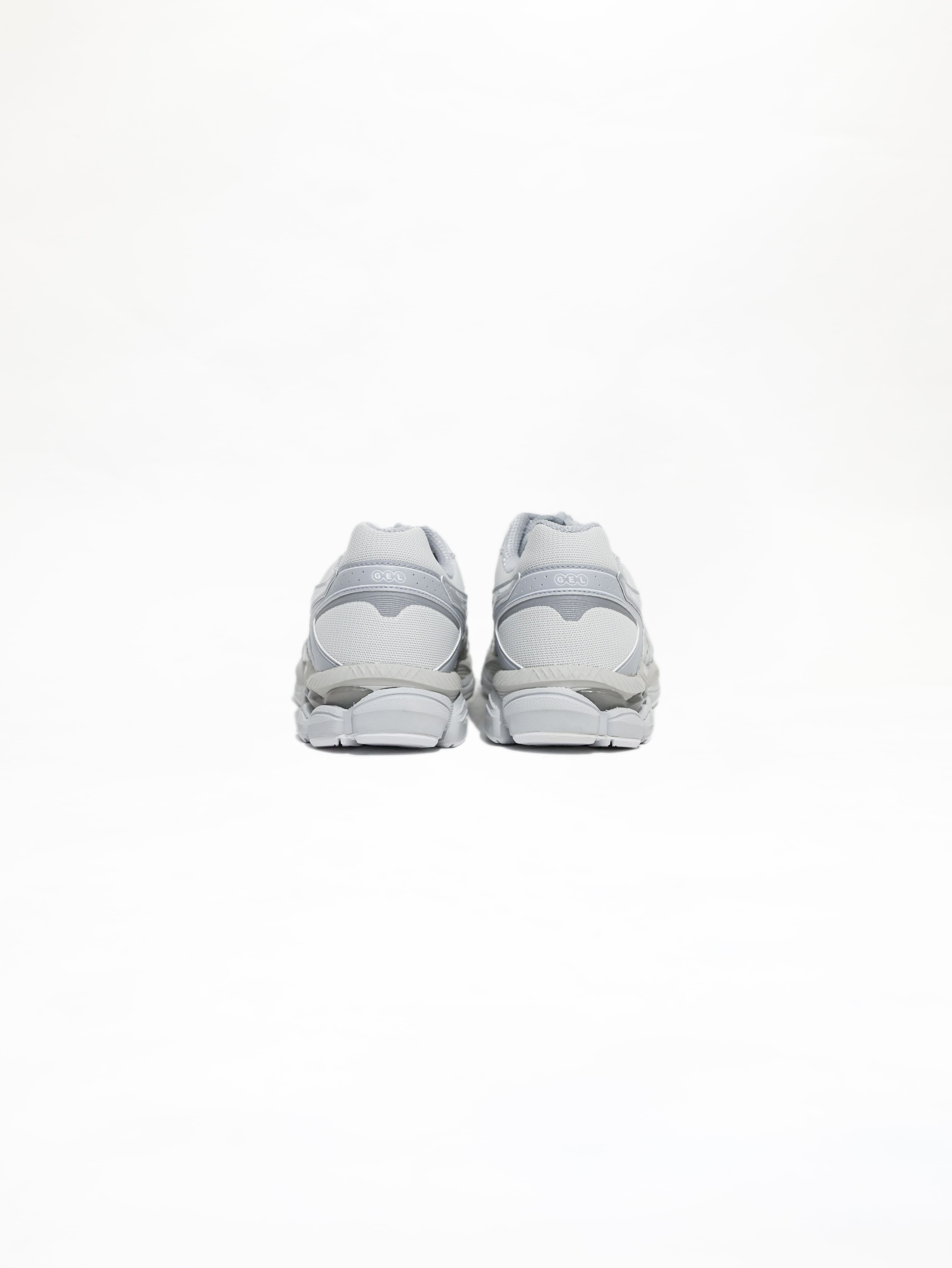 ASICS 亞瑟士 GEL-CUMULUS 16 休閒鞋 1203A733-024
