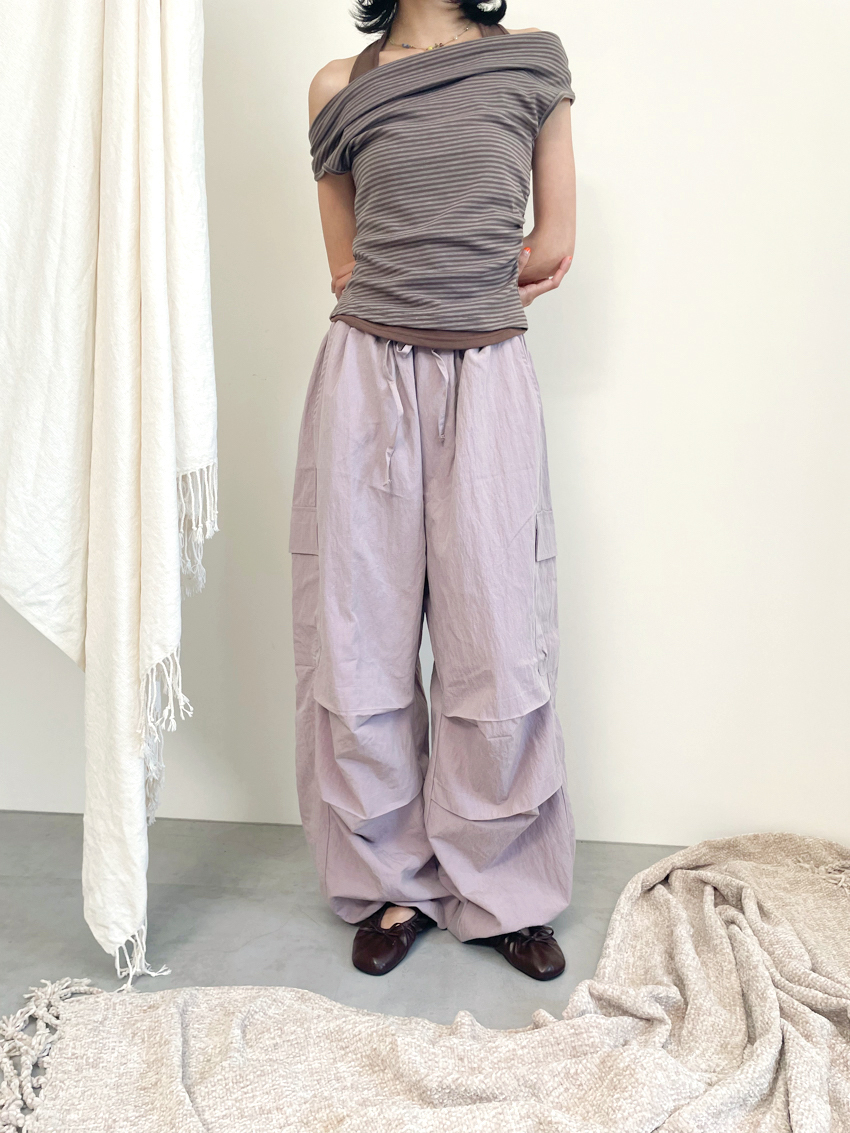 (UNISEX) ruched nylon cargo trousers with elastic waist in MAUVE