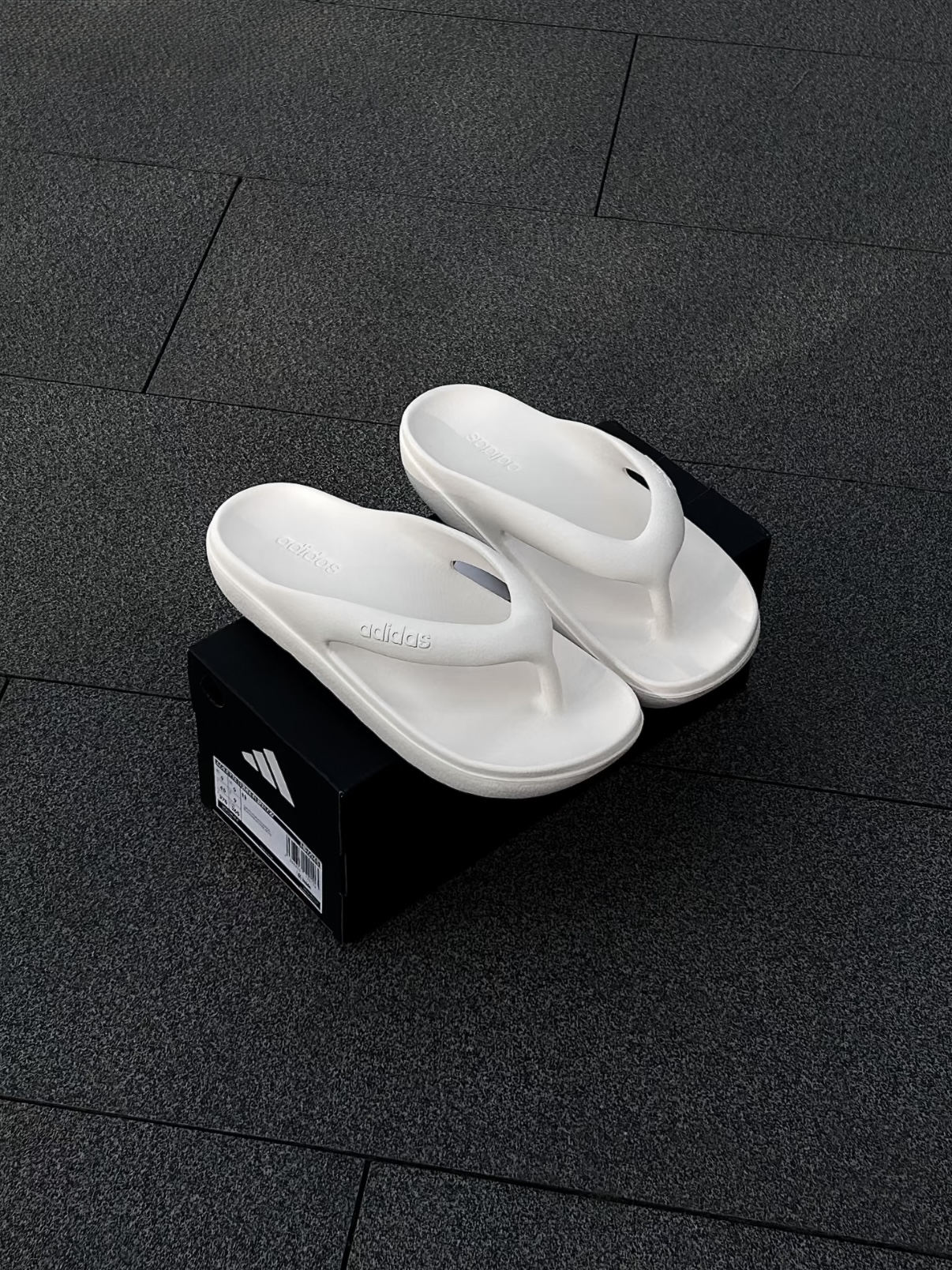 (預購） Adidas Adilette Lumia雲朵踩屎感人字拖 防水 防震 夾腳拖 懶人拖