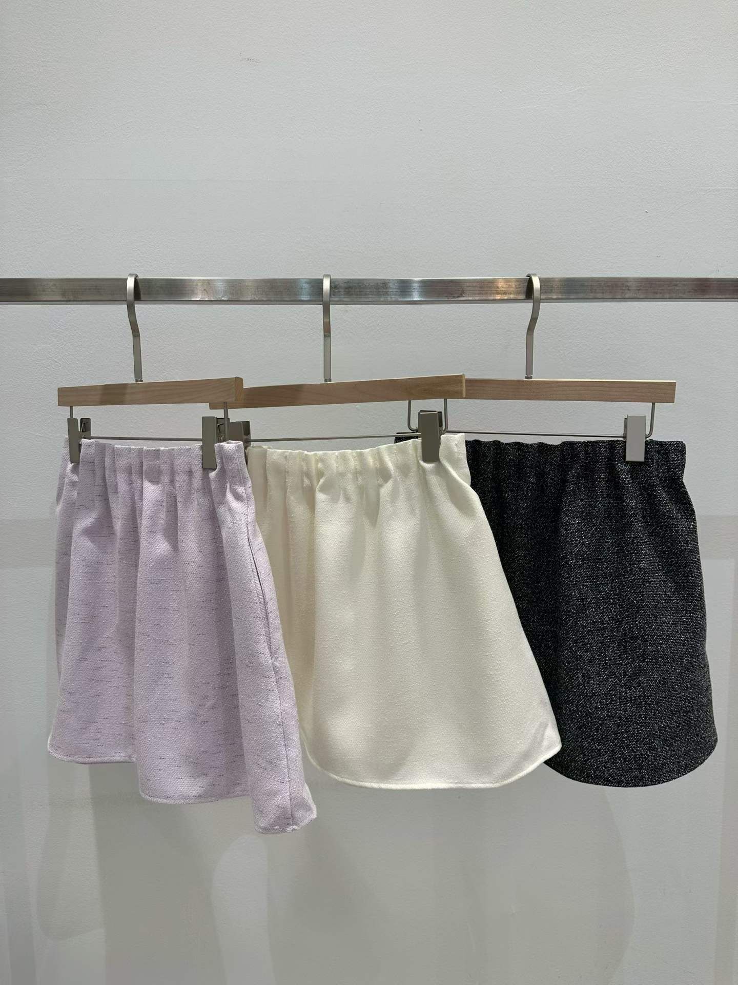 SC14 腰26-34 HIP42 長15 $499 (一口價)