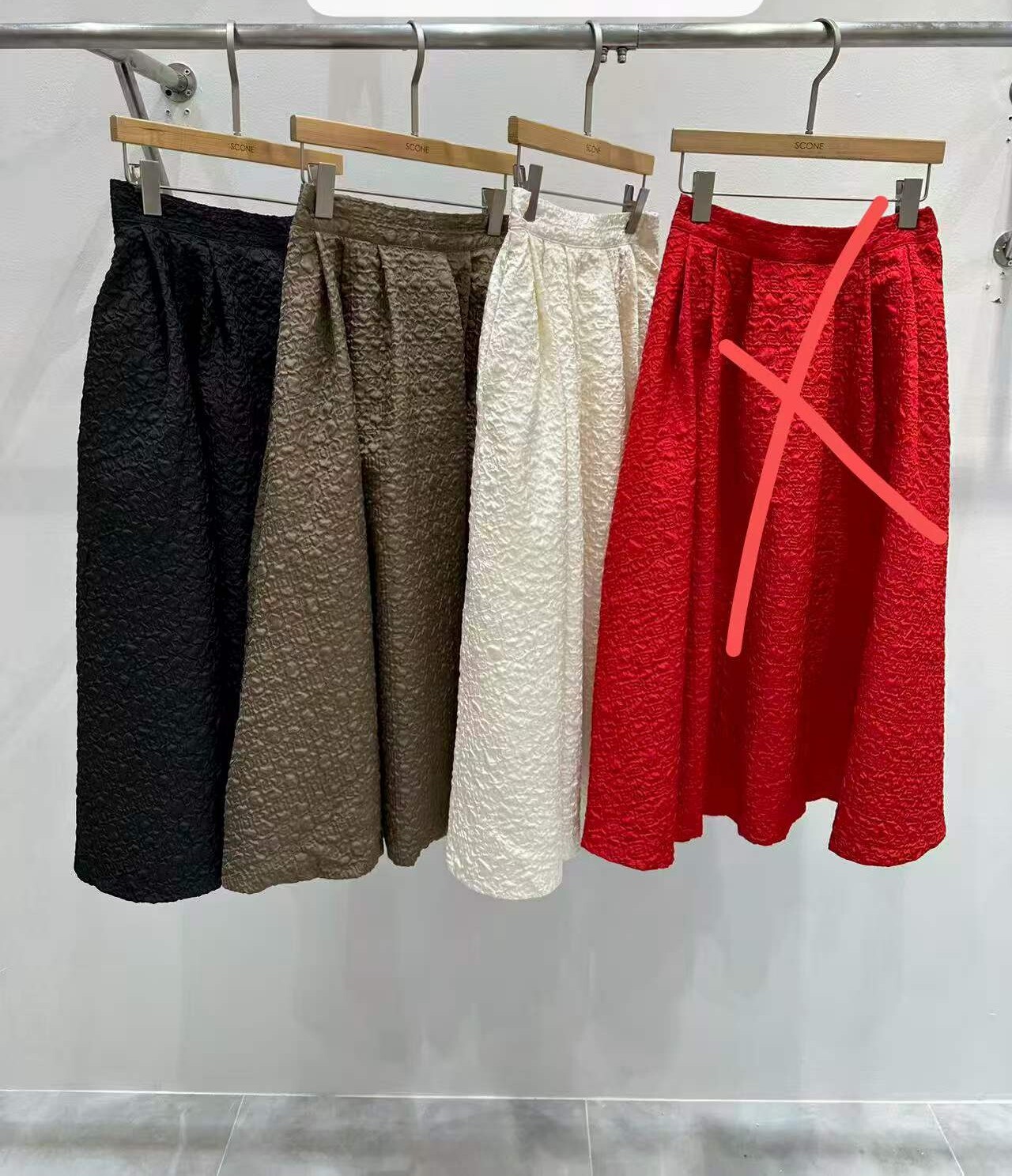 SC23 腰 25-30HIP 70長29 $499 (一口價)