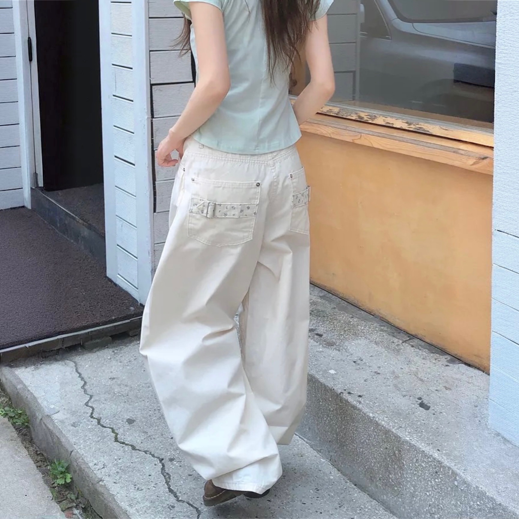 【19 JUL截單！首批優惠價預訂】韓國後袋花卉彎刀褲（3色）