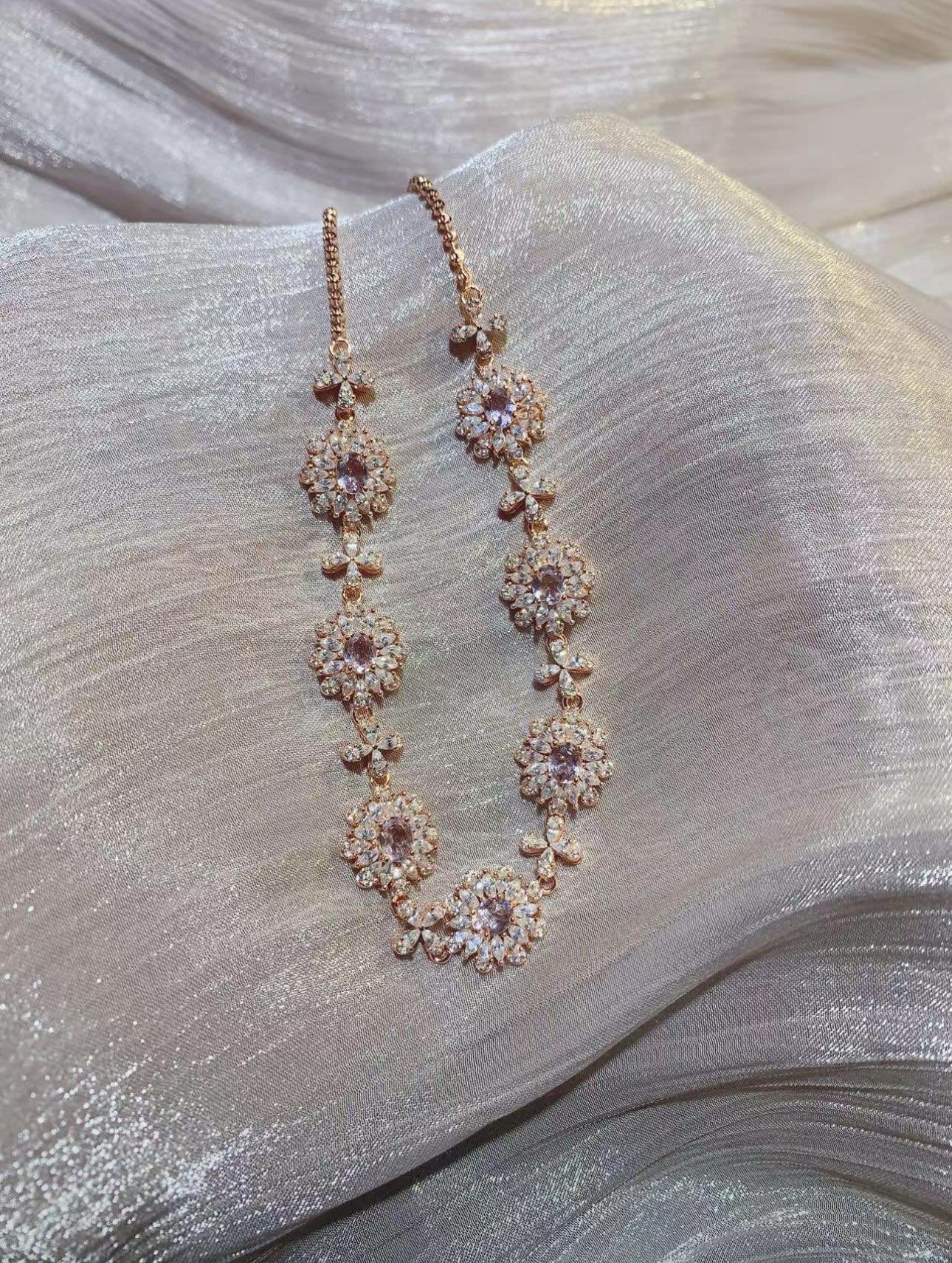 櫻光圓舞 粉摩根石玫瑰金項鏈