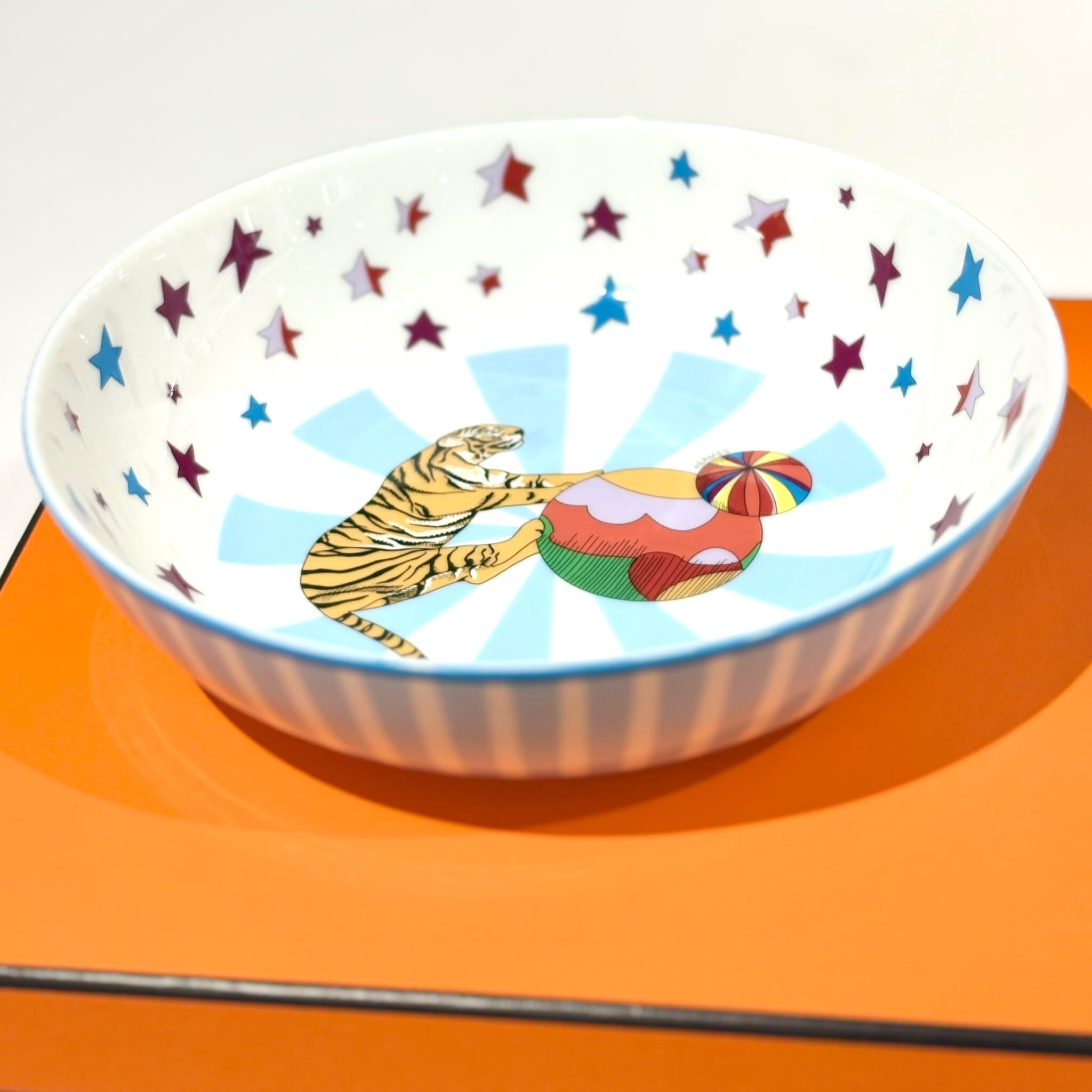 全新HERMES Circus Cereal Bowl Blue 兒童餐具碗16cm 陶瓷 老虎與球的馬戲團圖案#BRAND NEW #香榭站正品