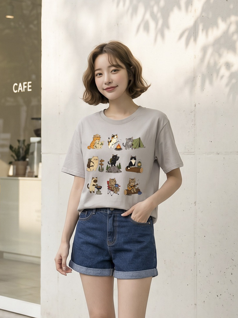 露營貓咪印花棉T★Camping Cats 插畫・純棉寬鬆短袖T恤。