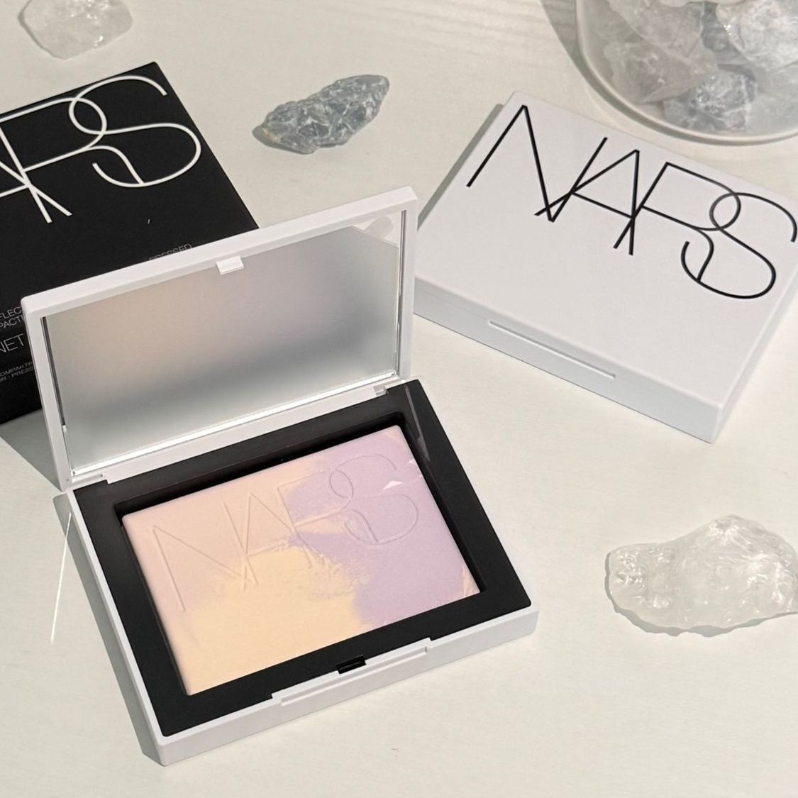 Nars - Light Reflecting Prismatic Powder 原生光幻彩蜜粉餅 #Constellation