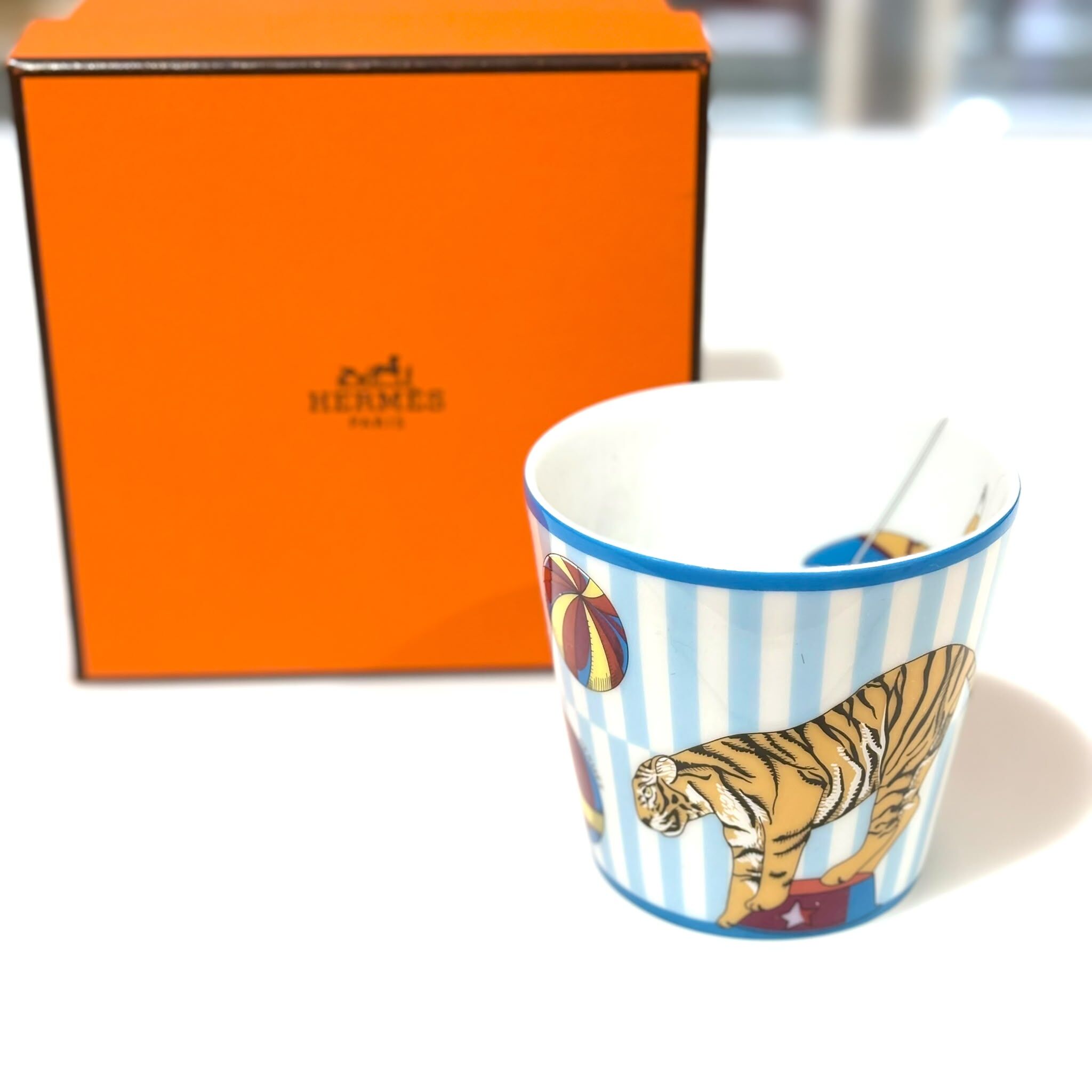 全新HERMES Circus Tumbler,水杯  陶瓷 藍色條紋背景老虎圖案 #BRAND NEW #香榭站正品