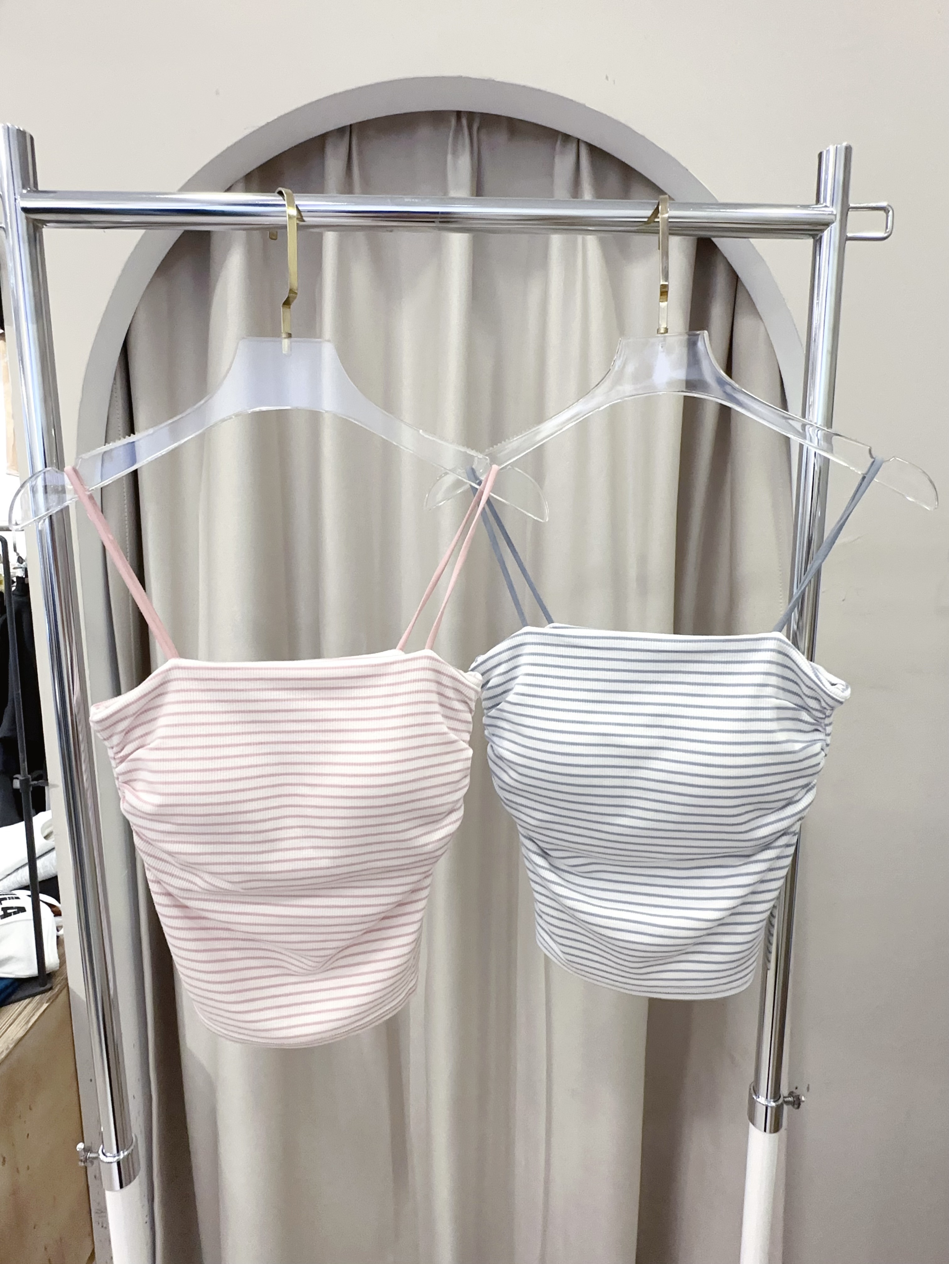 可愛細肩帶條紋bra top
