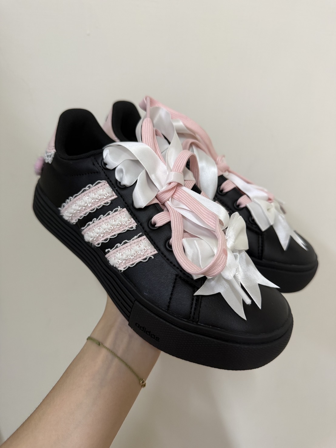 【Luxury】adidas 訂製球鞋 Daily 4.0 暗夜桃心 酷甜 少女 蝴蝶結 黑粉