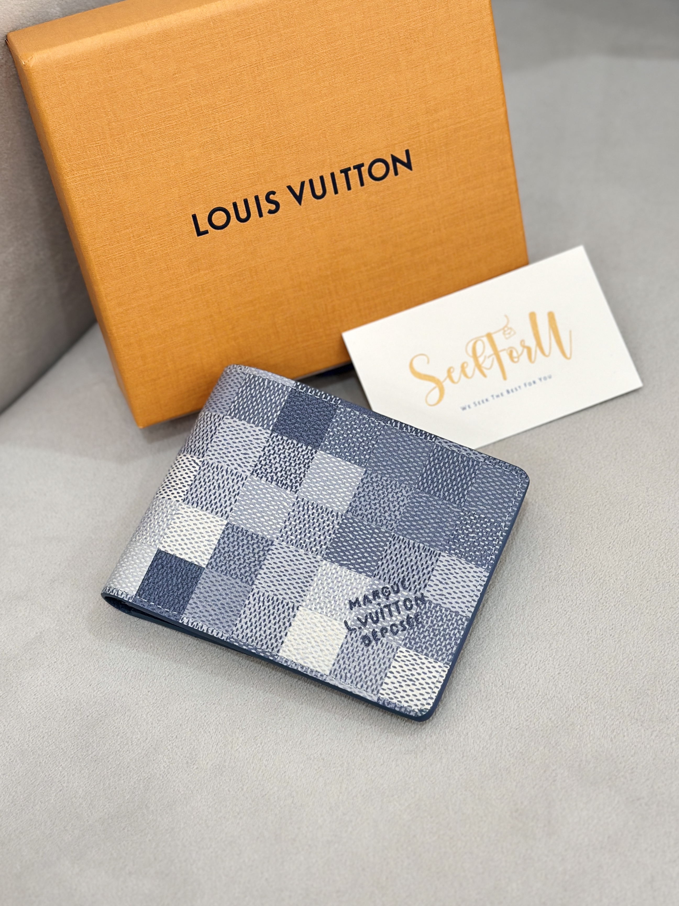 LOUIS VUITTON Slender Wallet M28591