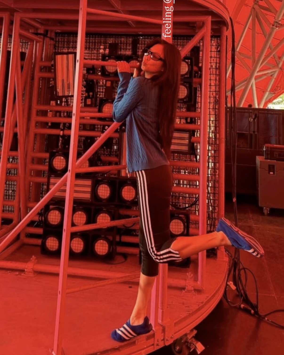 Pharrell Williams X ADIDAS YOGA VARIO FLAT EARTH 菲董 聯名款 魔鬼氈 運動鞋 懶人鞋 免綁鞋帶 Jennie同款 男鞋 寶藍 藍白 KJ9380 / 預購
