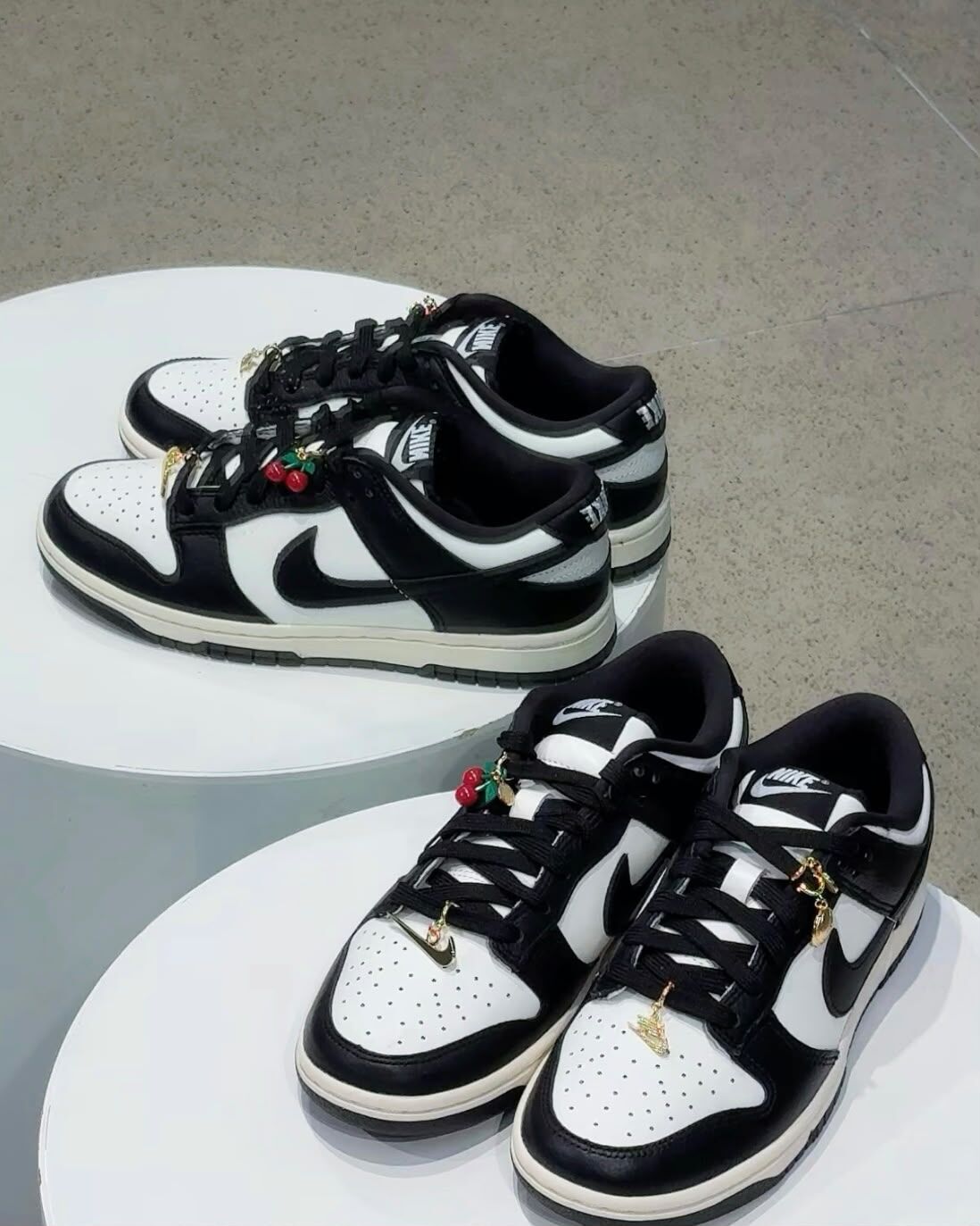 (預訂) Nike Dunk Low - Black White Panda Cherry Charm