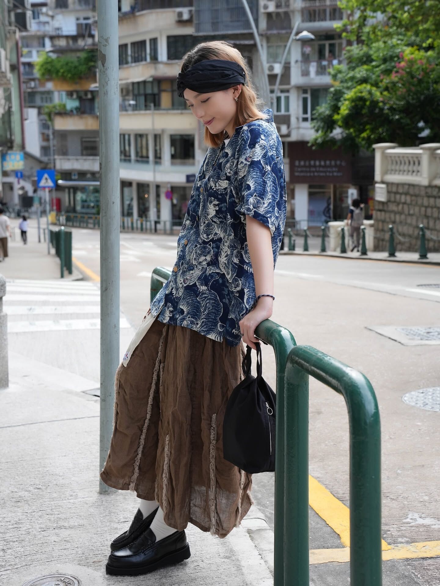 GYPSY & SONS | INDIGO HUNDRED TIGER SHIRT