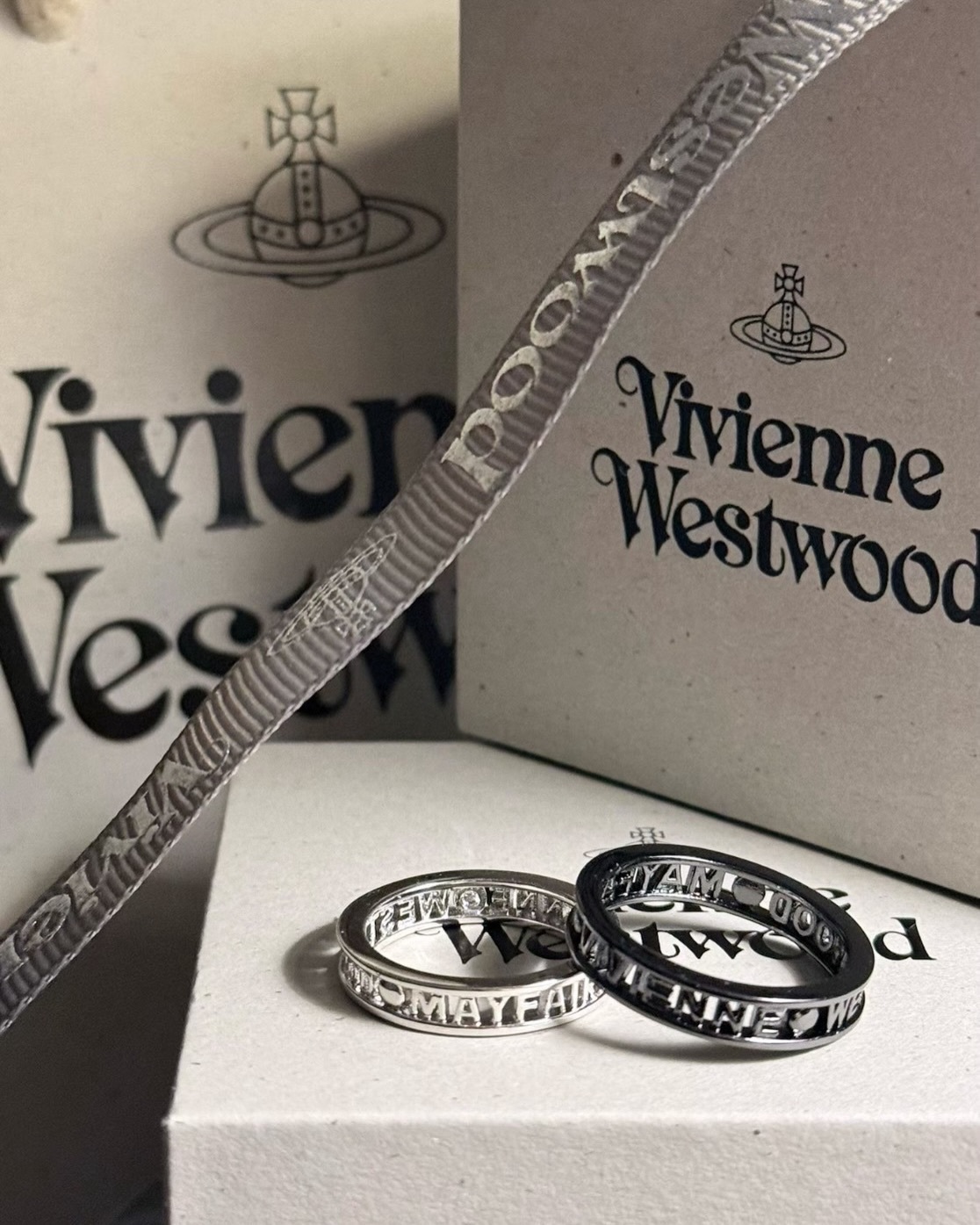 Vivienne Westwood 西太后 薇薇安 925純銀 雕刻字母戒指 男女同款情侶戒 3色