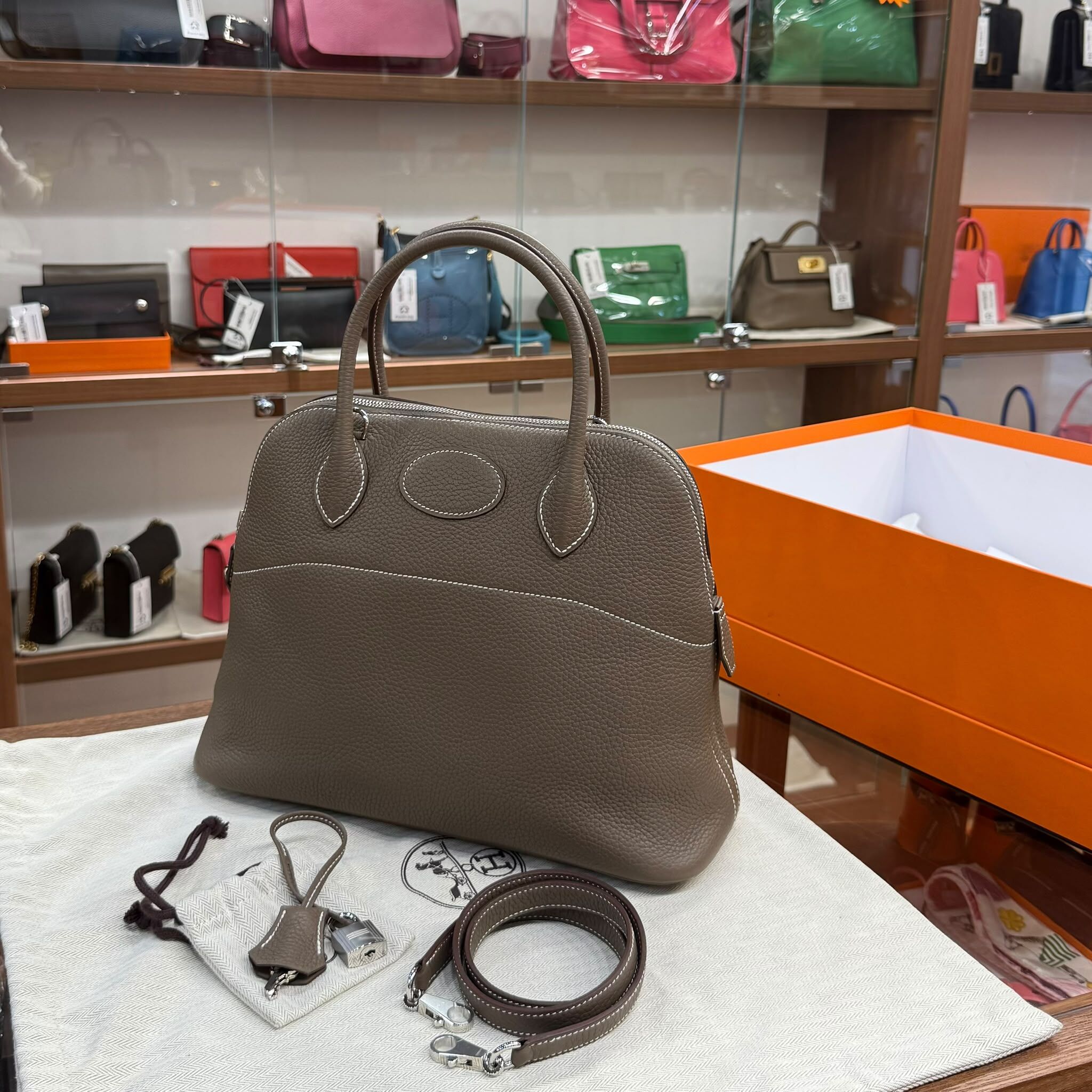 BRAND NEW HERMES BOLIDE 31 ETOUPE PHW 大象灰銀扣TC皮 STAMP D #愛馬仕保齡球