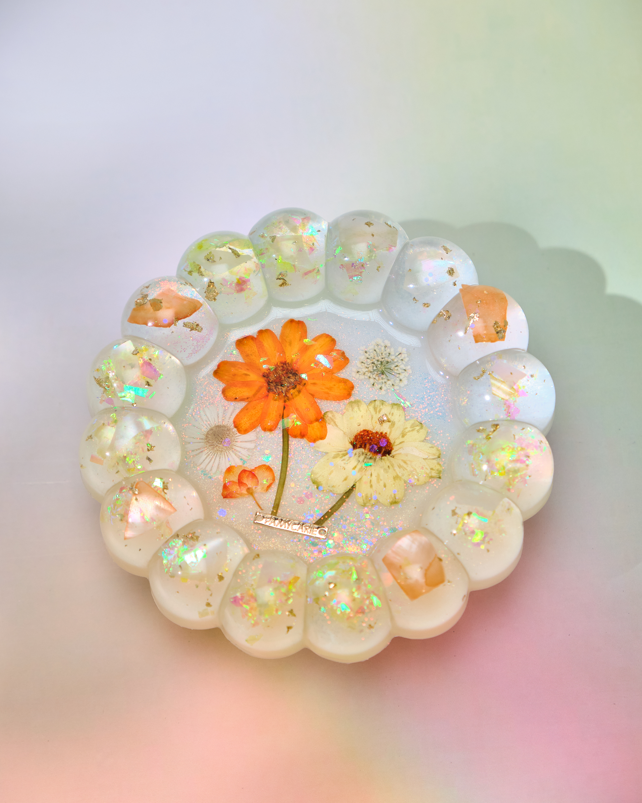 13906 Sunny Meadow Scalloped Tray