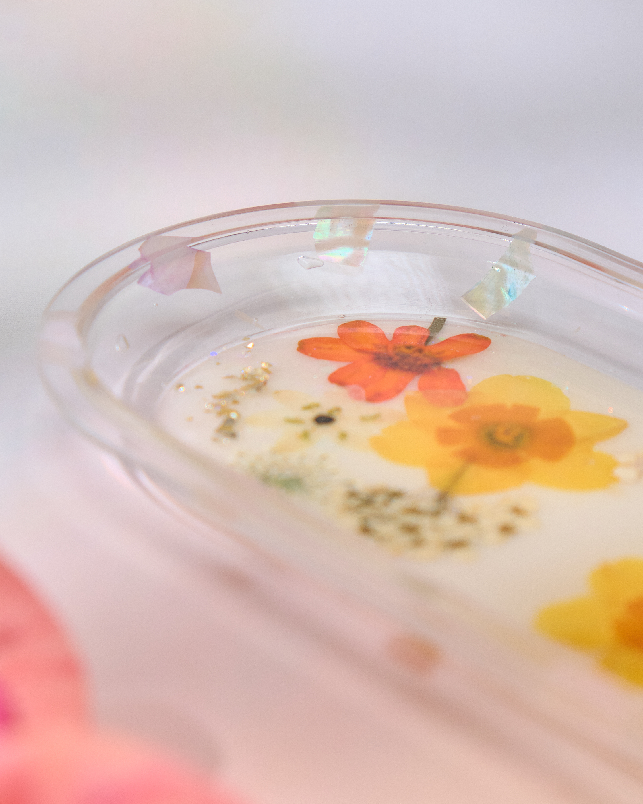 13915 Daffodil Glow Oval Tray