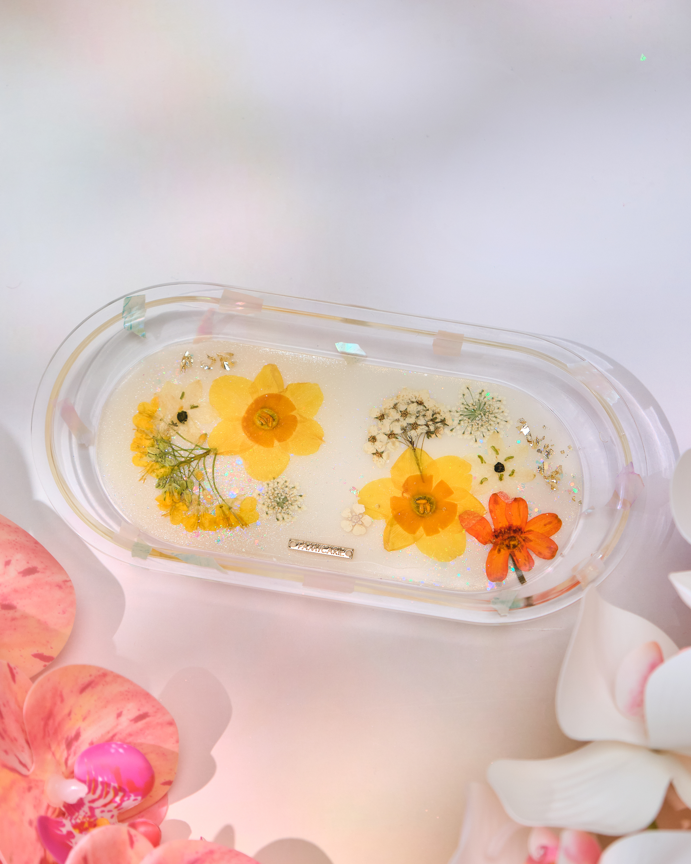 13915 Daffodil Glow Oval Tray