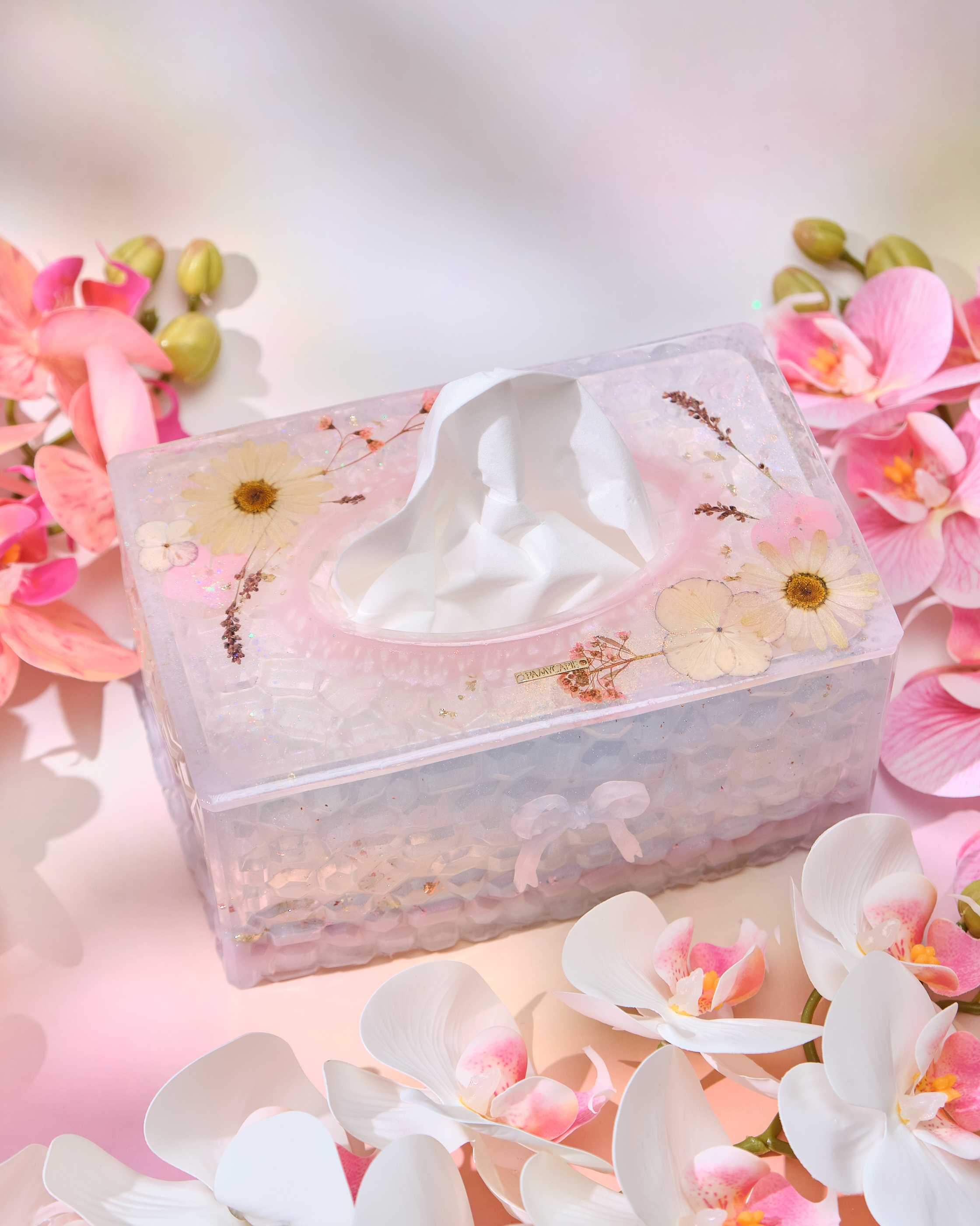 13923 Floral Lace Tissue Box Cover