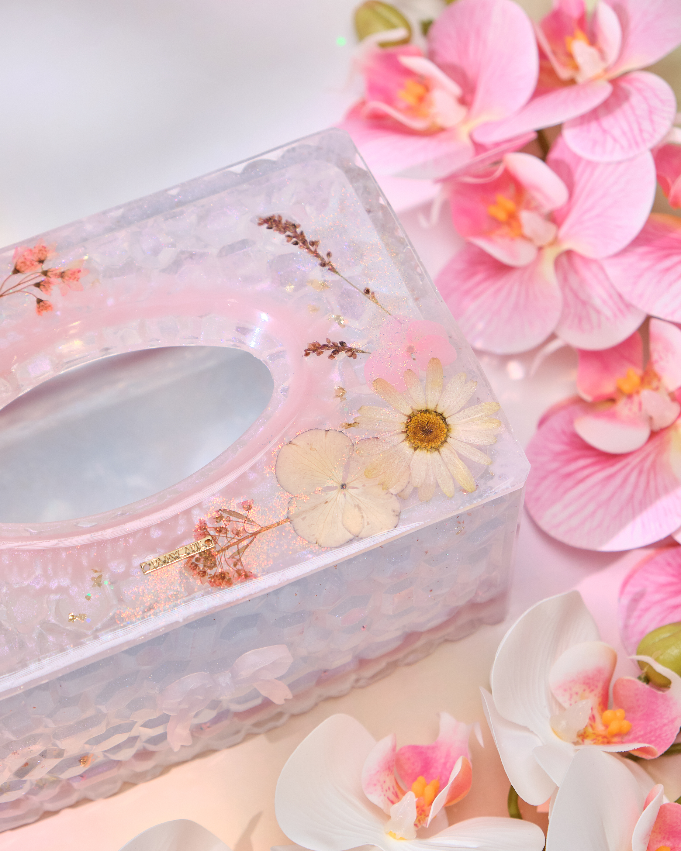 13923 Floral Lace Tissue Box Cover