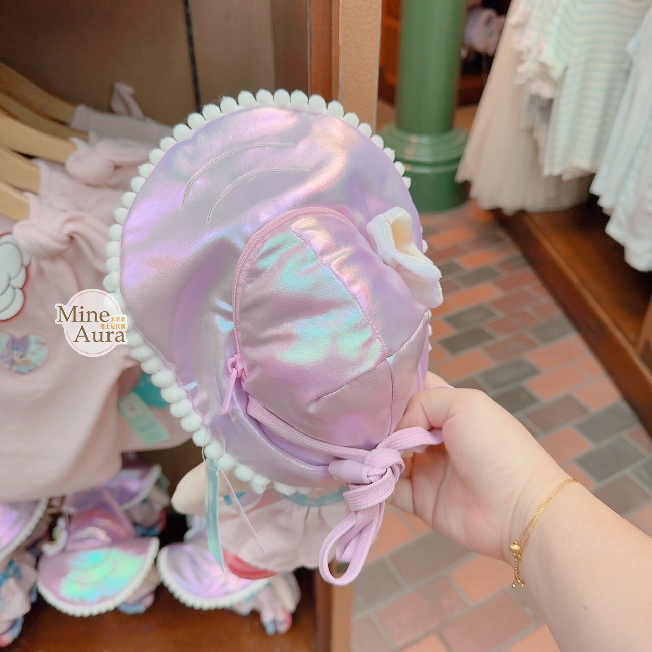 牡蠣寶寶 閃耀夏日 系列 娃娃玩偶造型 斜背 小包 愛麗絲夢遊仙境 Alice in Wonderland -香港迪士尼樂園