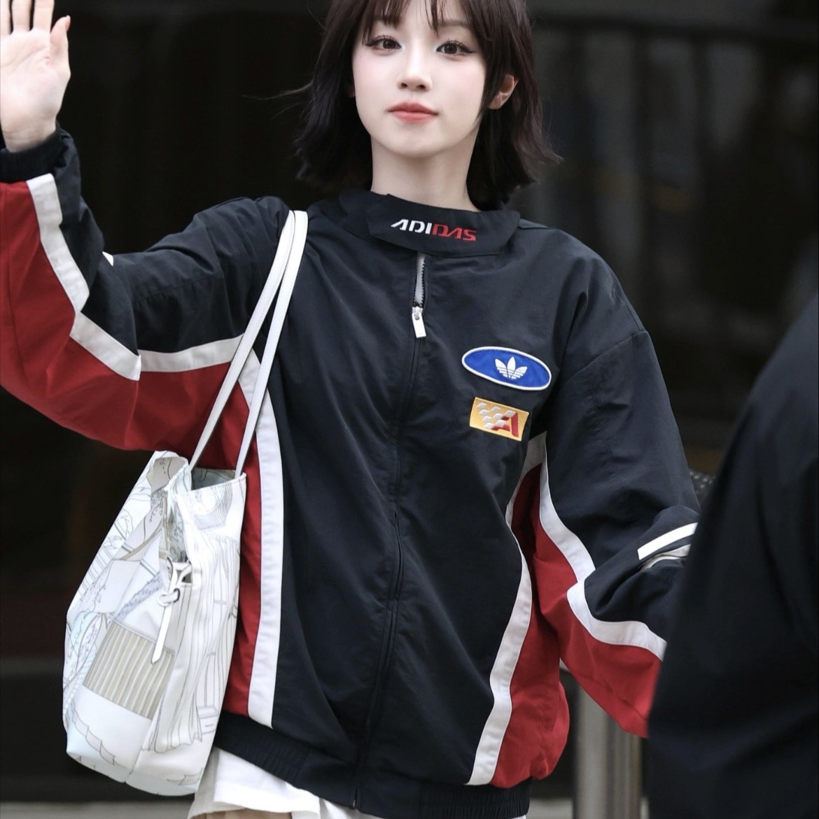 【代購】adidas Originals MOTO JACKET 寬鬆運動夾克 宋雨琦同款 adidas Originals MOTO JACKET 時尚舒適寬鬆運動夾克