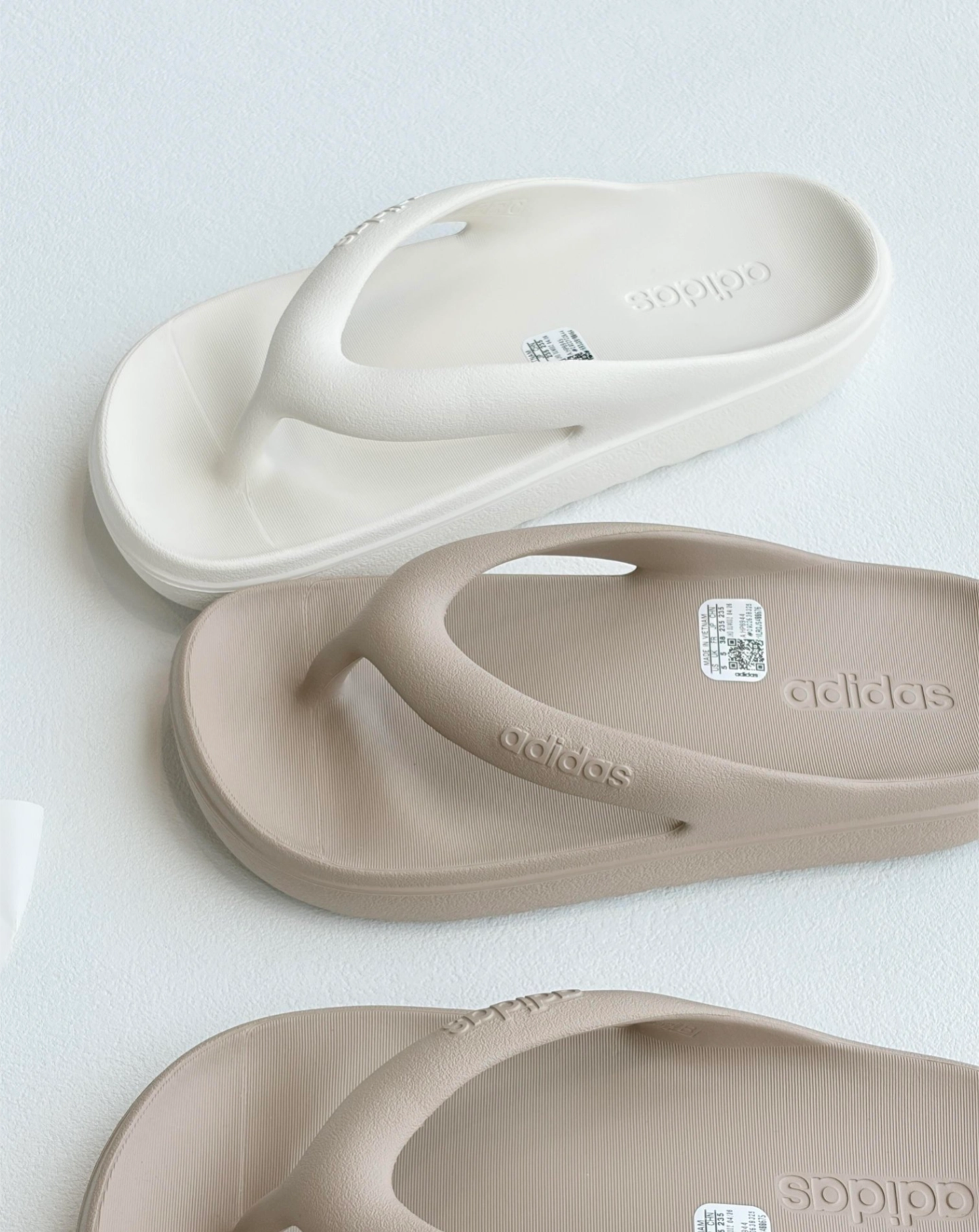 ADIDAS ADIDLETTE 雲朵人字拖