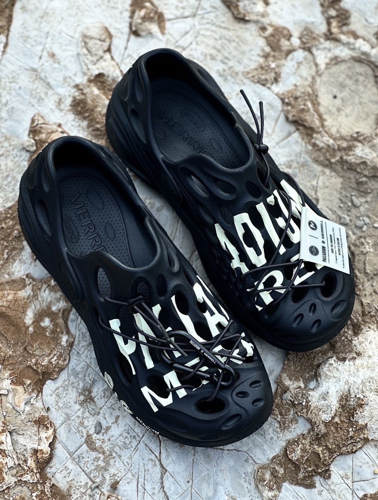 iSNEAKERS｜MERRELL x Palladium 聯名 洞洞溯溪鞋 洞洞鞋 黑色 09379-003-M