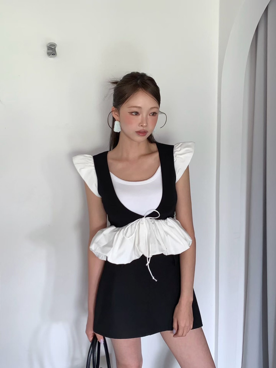 綁帶開襟V泡泡馬甲背心