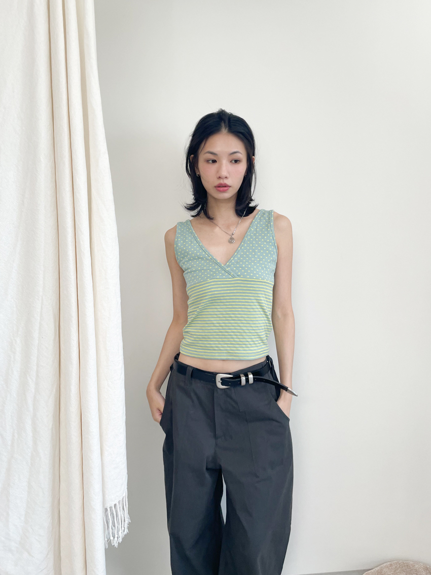 #T640 條紋點點拼接V領背心