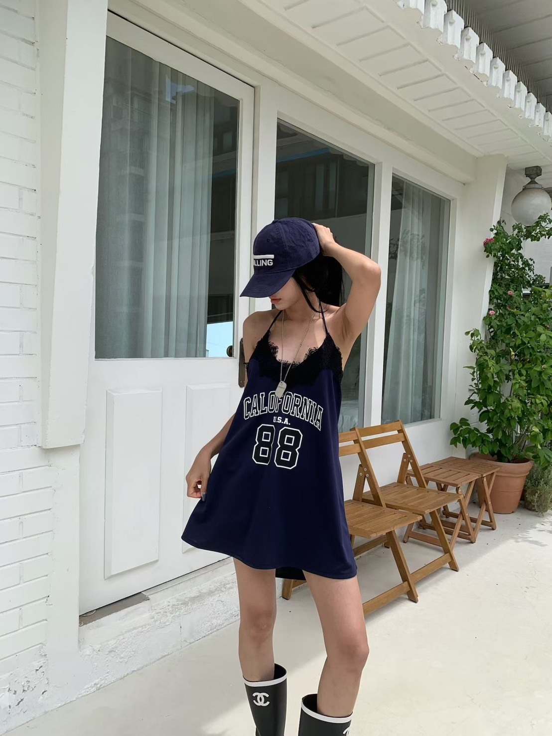 88蕾絲綁脖短洋裝