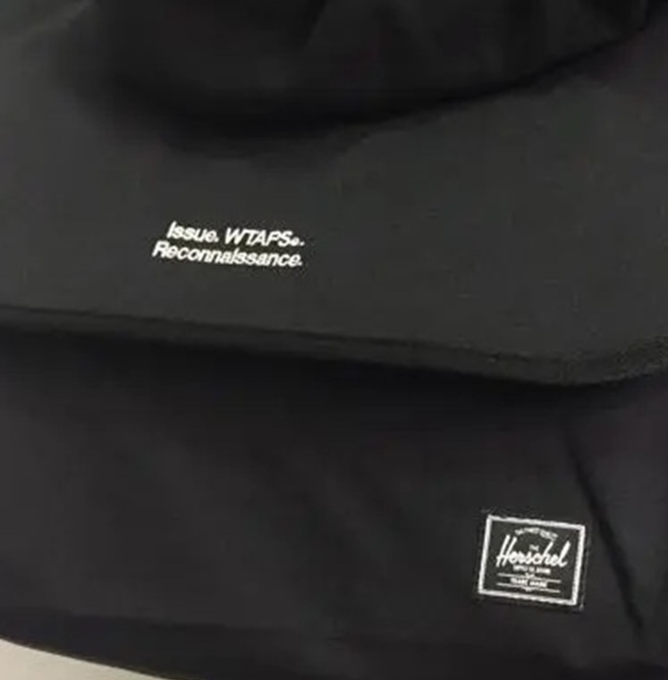 LAST PCS : WTAPS x HERSCHEL SUPPLY CO.SHOULDER BAG - BLACK IN STOCK NOW (現貨發售中)
