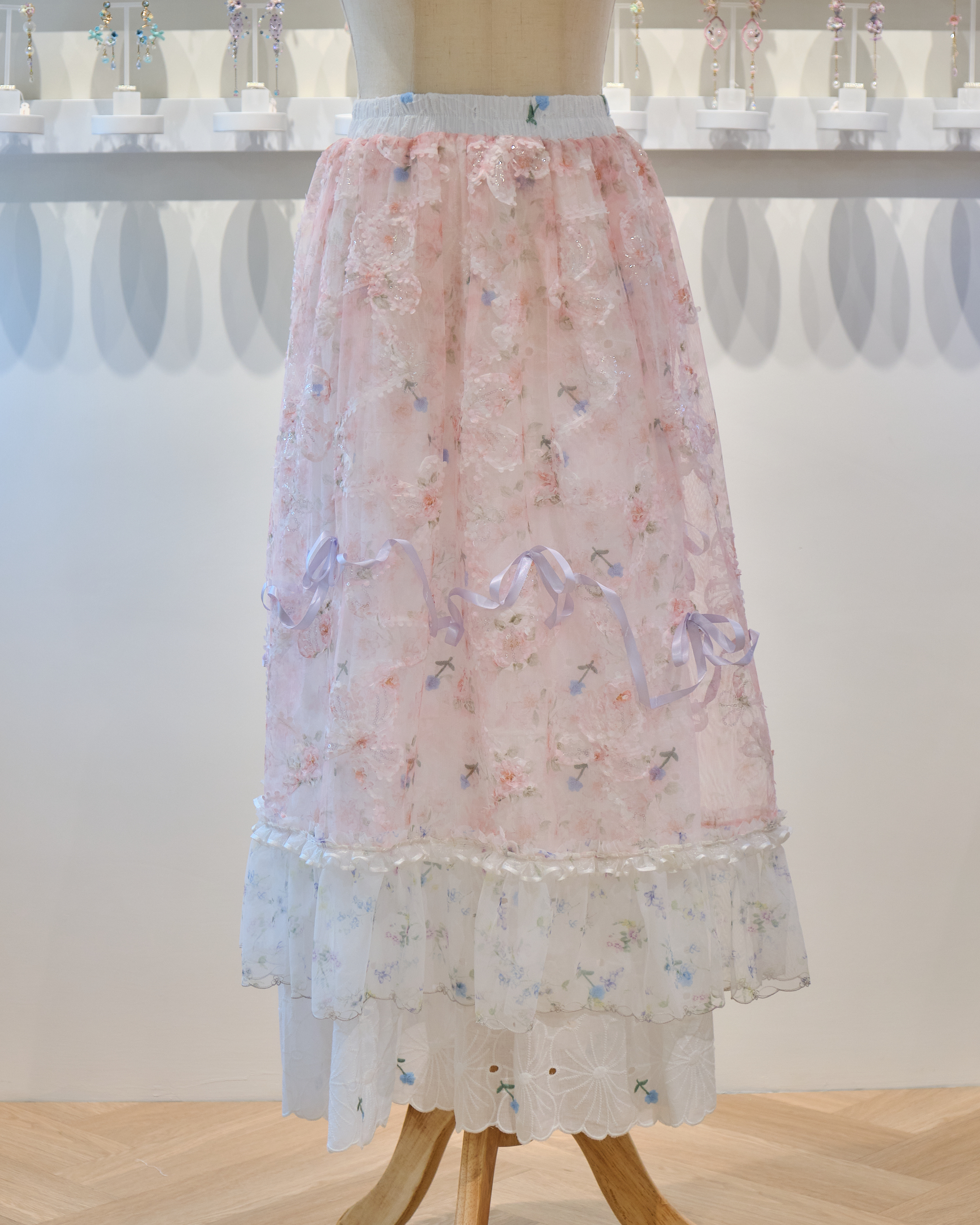 13900 Camisole Ribbon Top & Flowing Long Skirt Duo